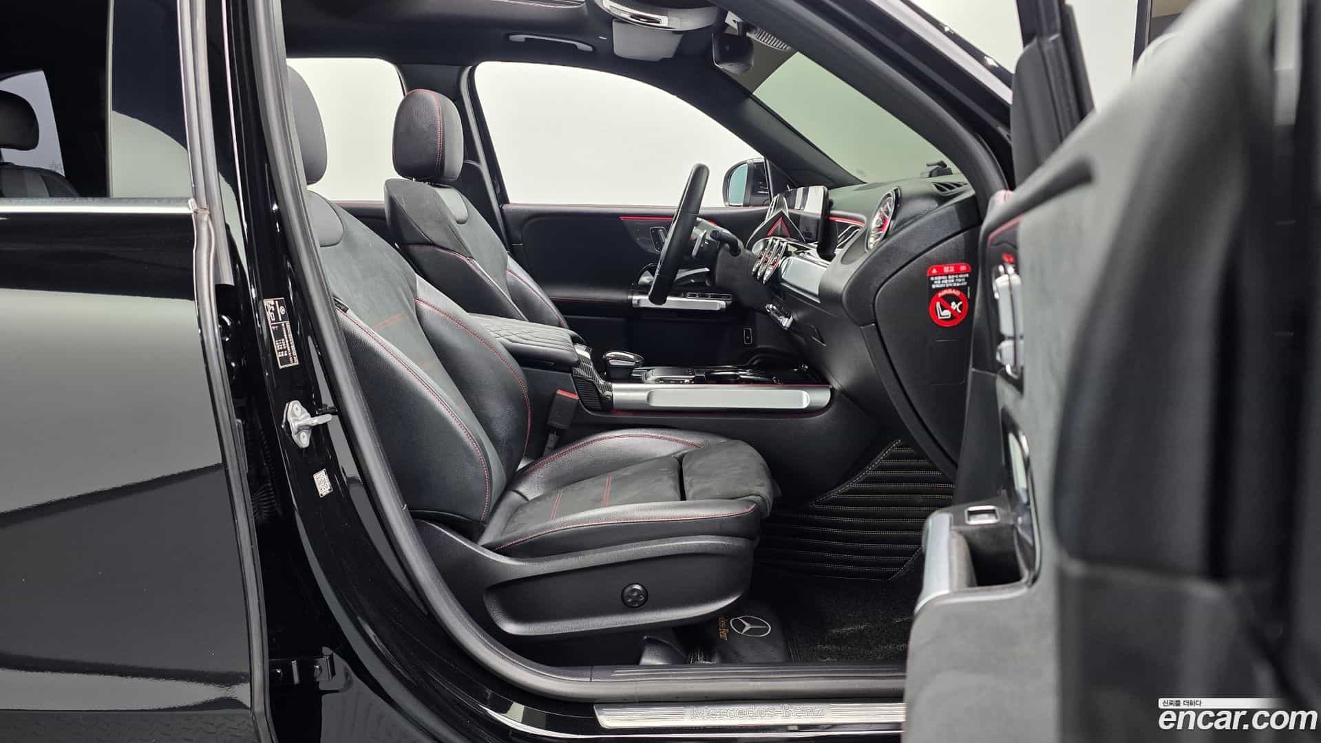 GLB-Class Mercedes-Benz 2021.7-INNER-036