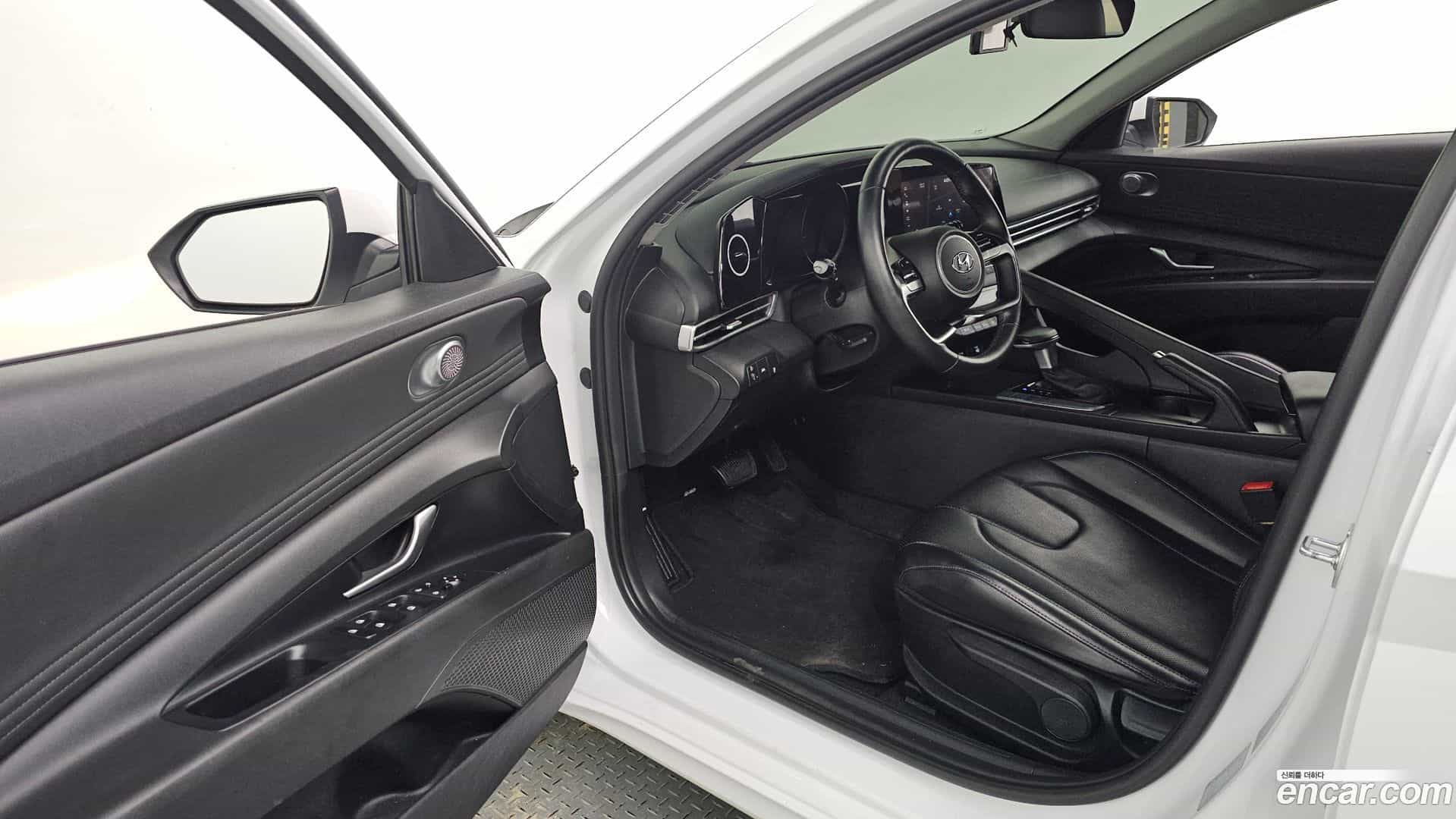 AVANTE Hyundai 2021.3-INNER-010