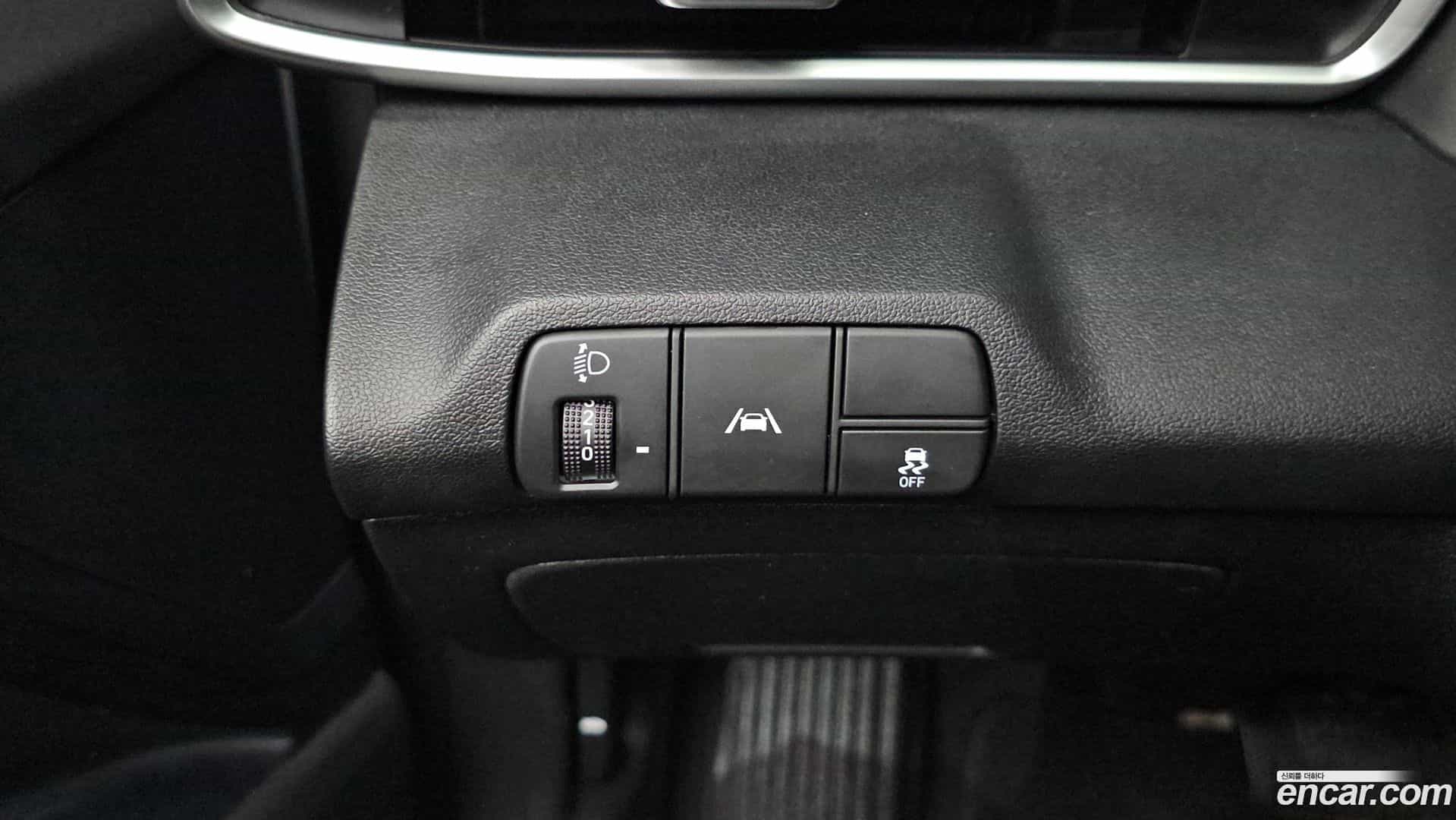 AVANTE Hyundai 2021.3-OPTION-023