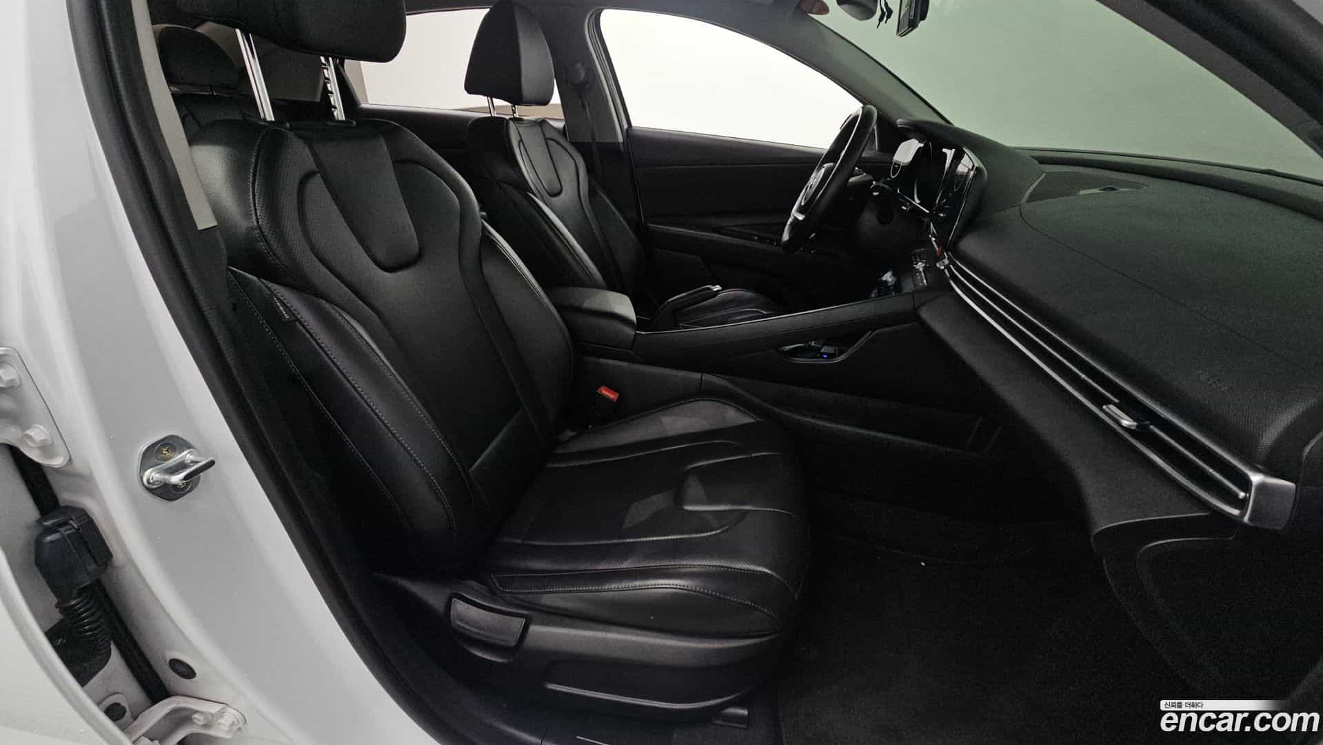 AVANTE Hyundai 2021.3-INNER-036