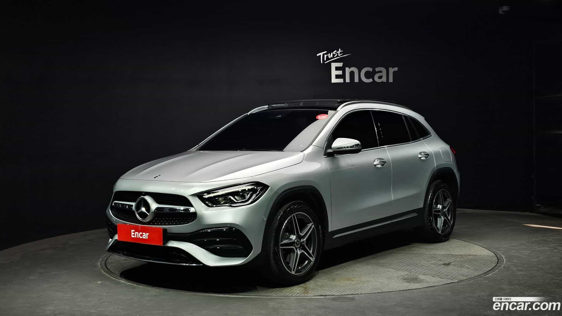 GLA-Class Mercedes-Benz 2020.10-OUTER-001