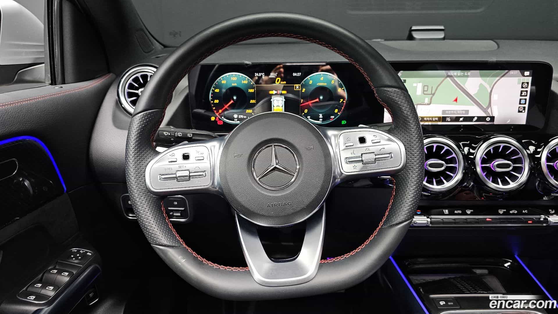 GLA-Class Mercedes-Benz 2020.10-OPTION-017