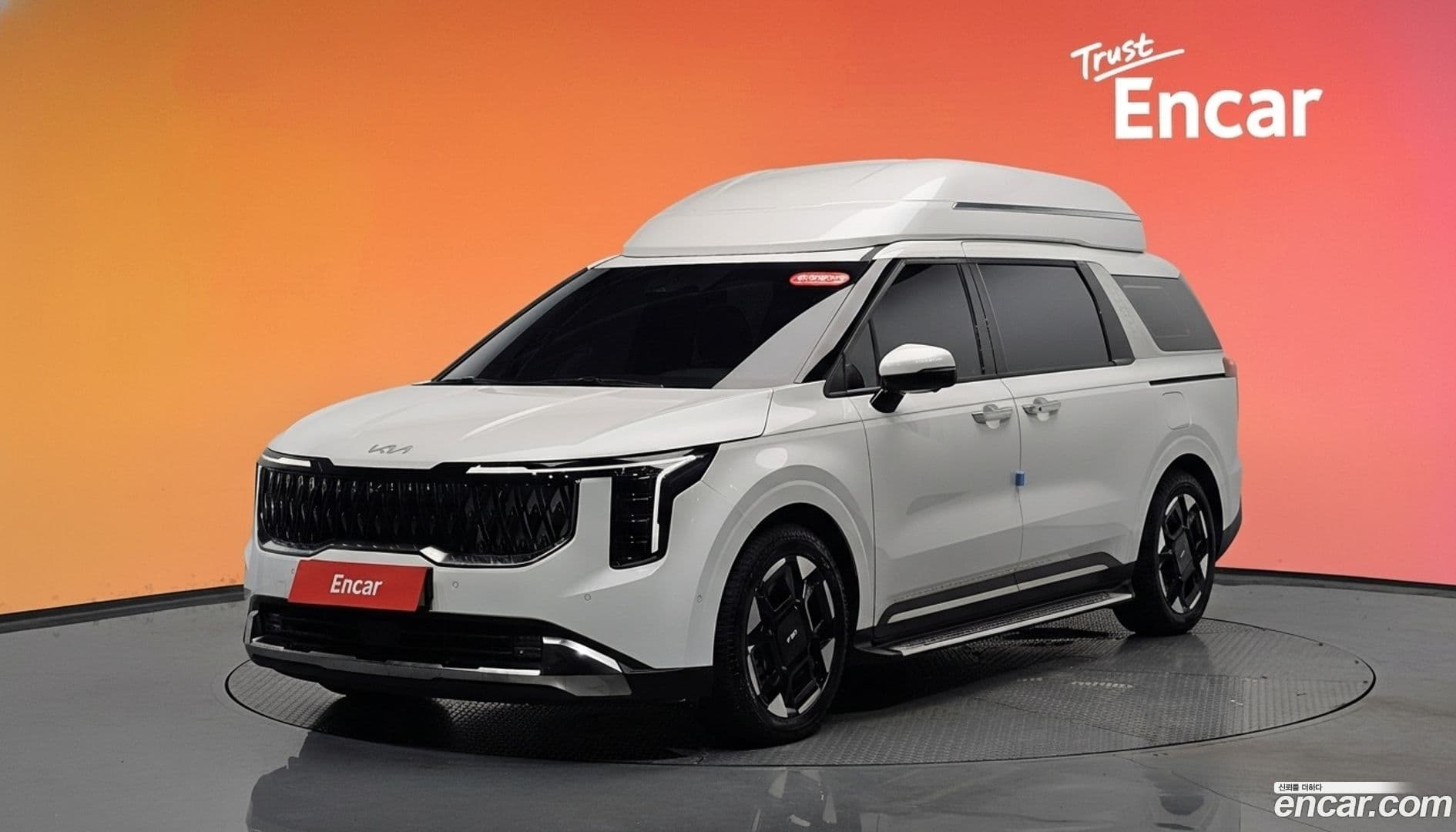 Main__Slider__Photo:Canival Kia 2024.1-0