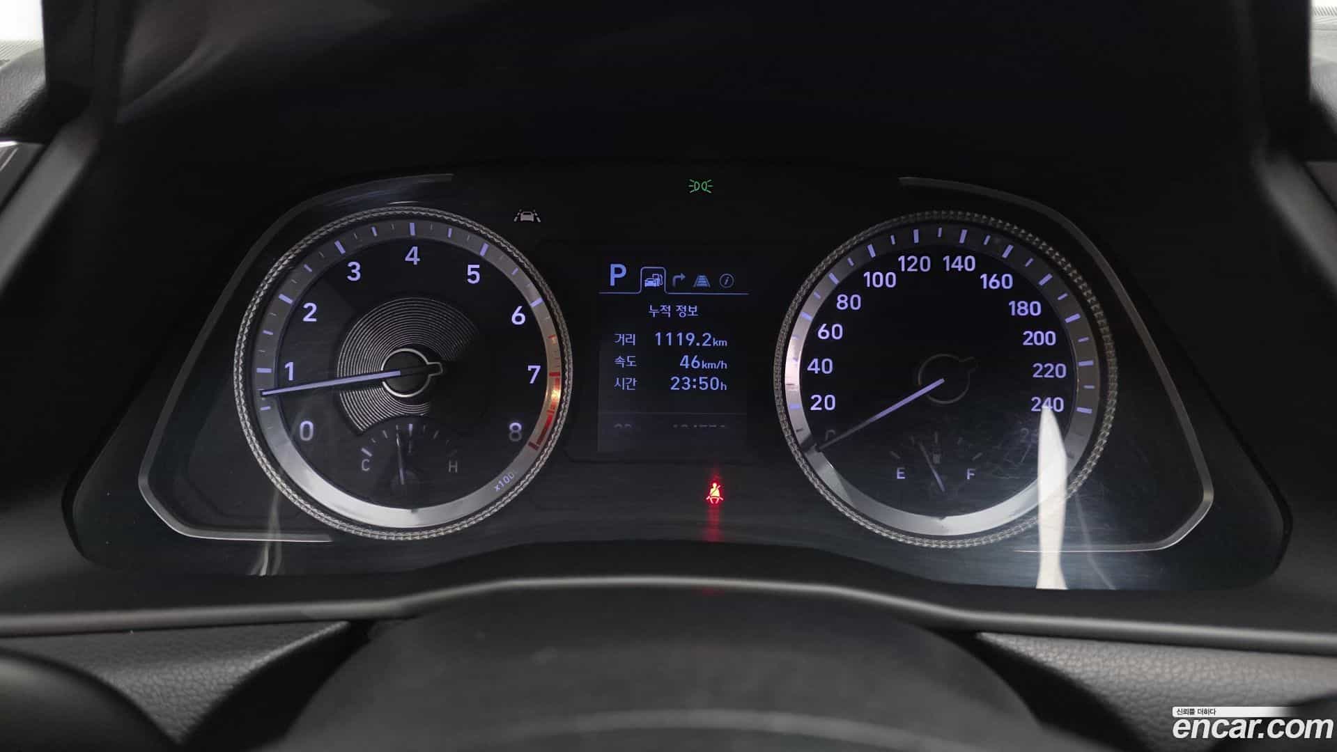 Sonata Hyundai 2019.4-INNER-008