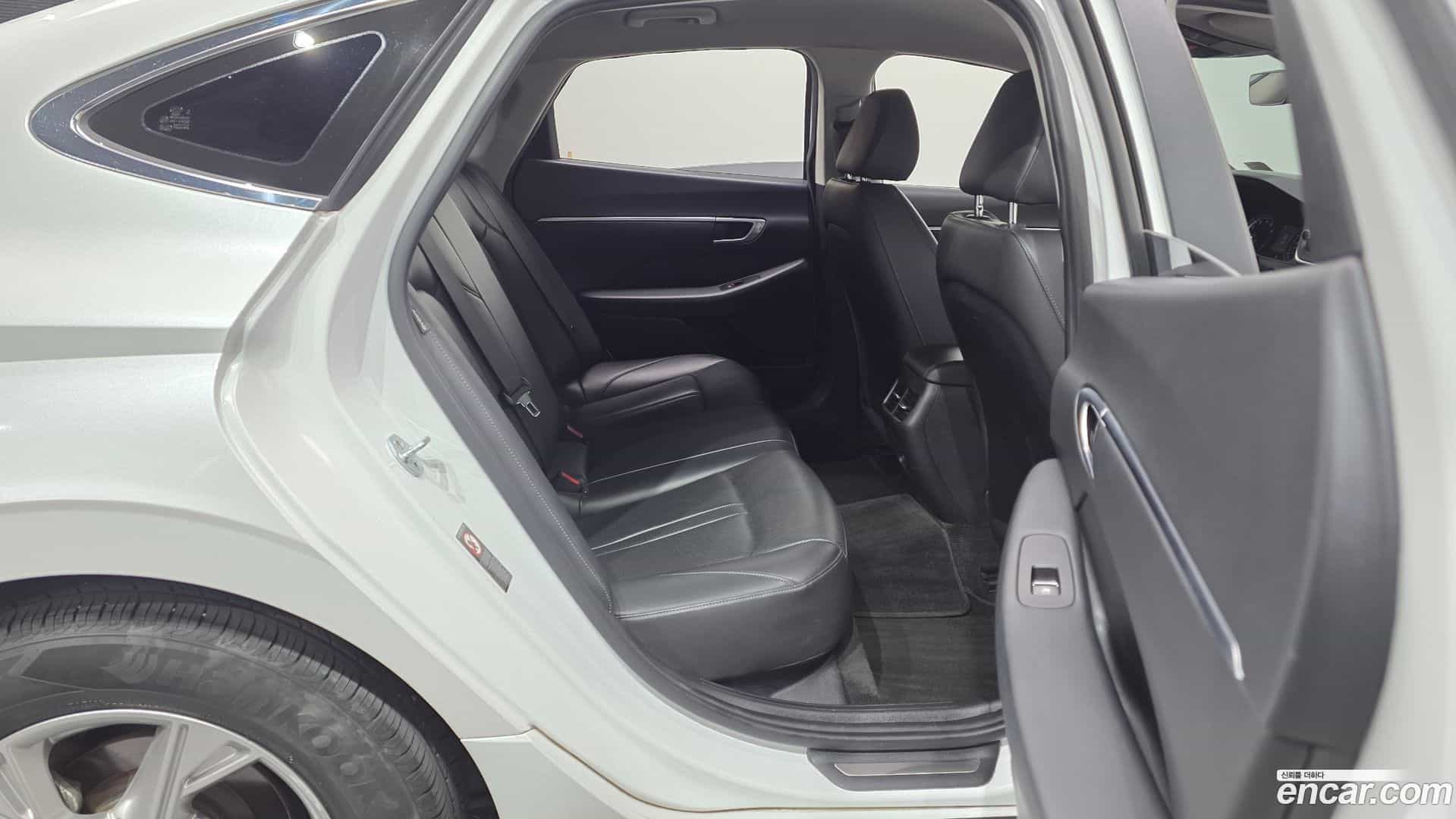 Sonata Hyundai 2019.4-OPTION-015