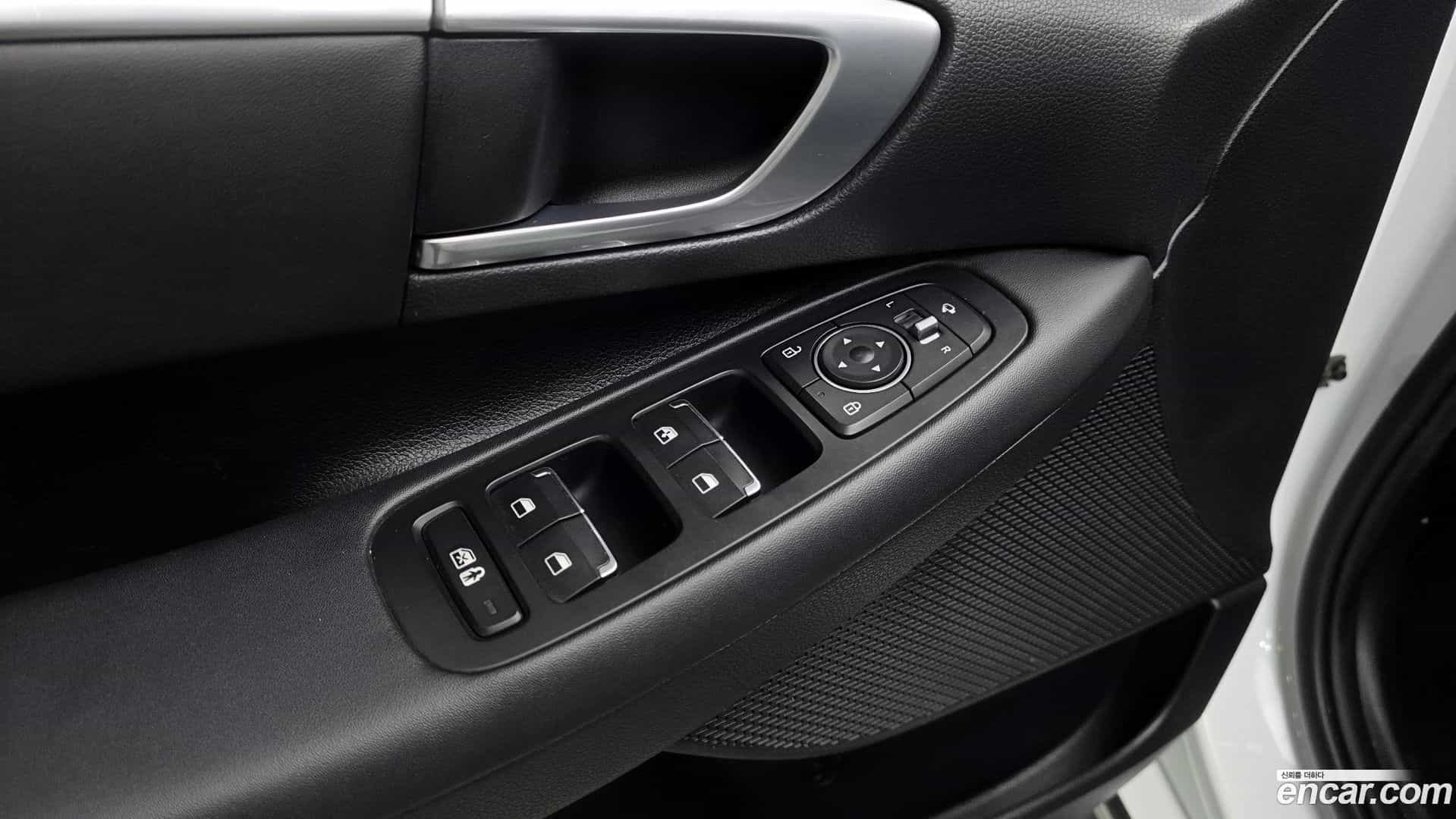 Sonata Hyundai 2019.4-OPTION-023