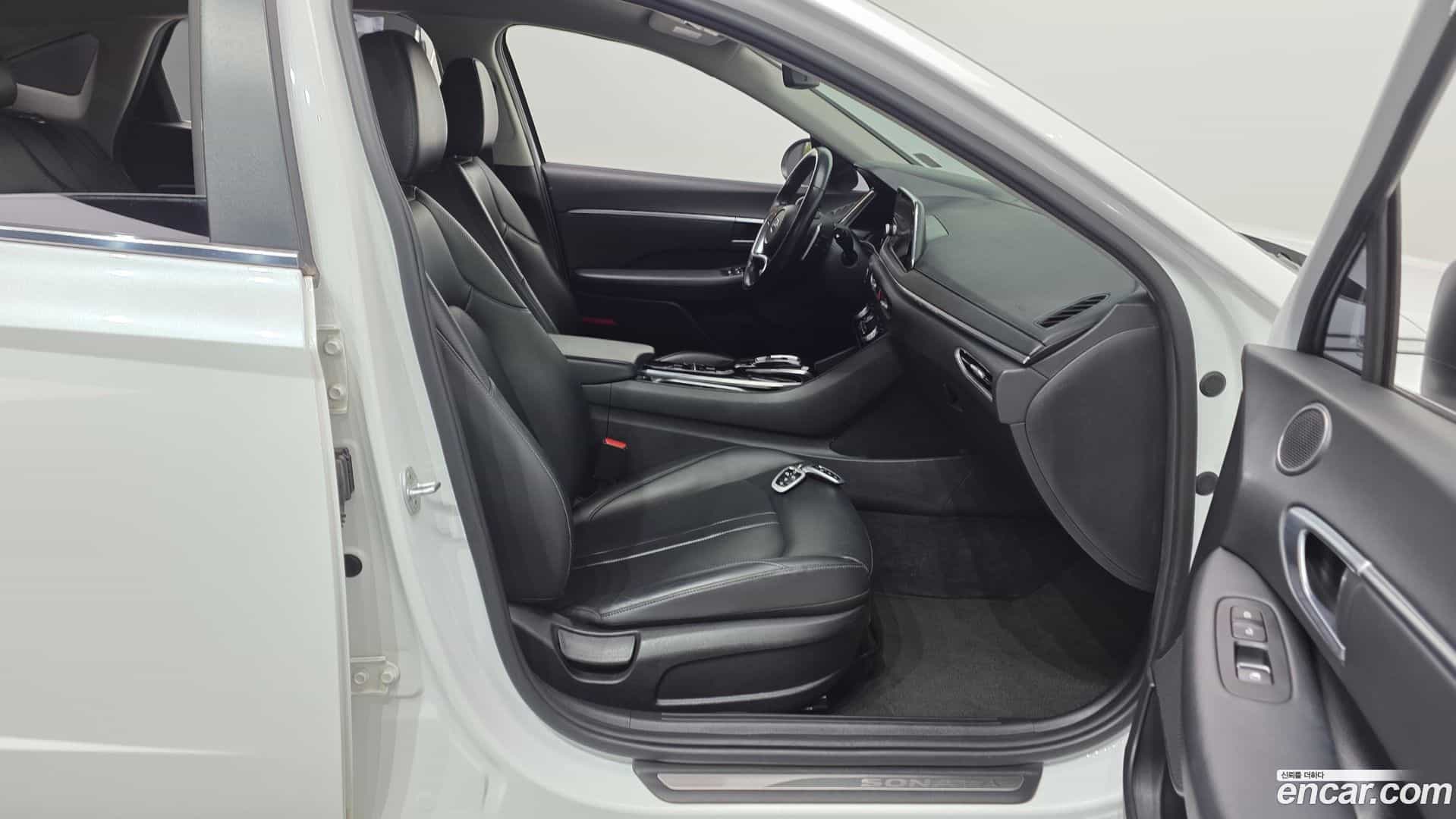 Sonata Hyundai 2019.4-INNER-036