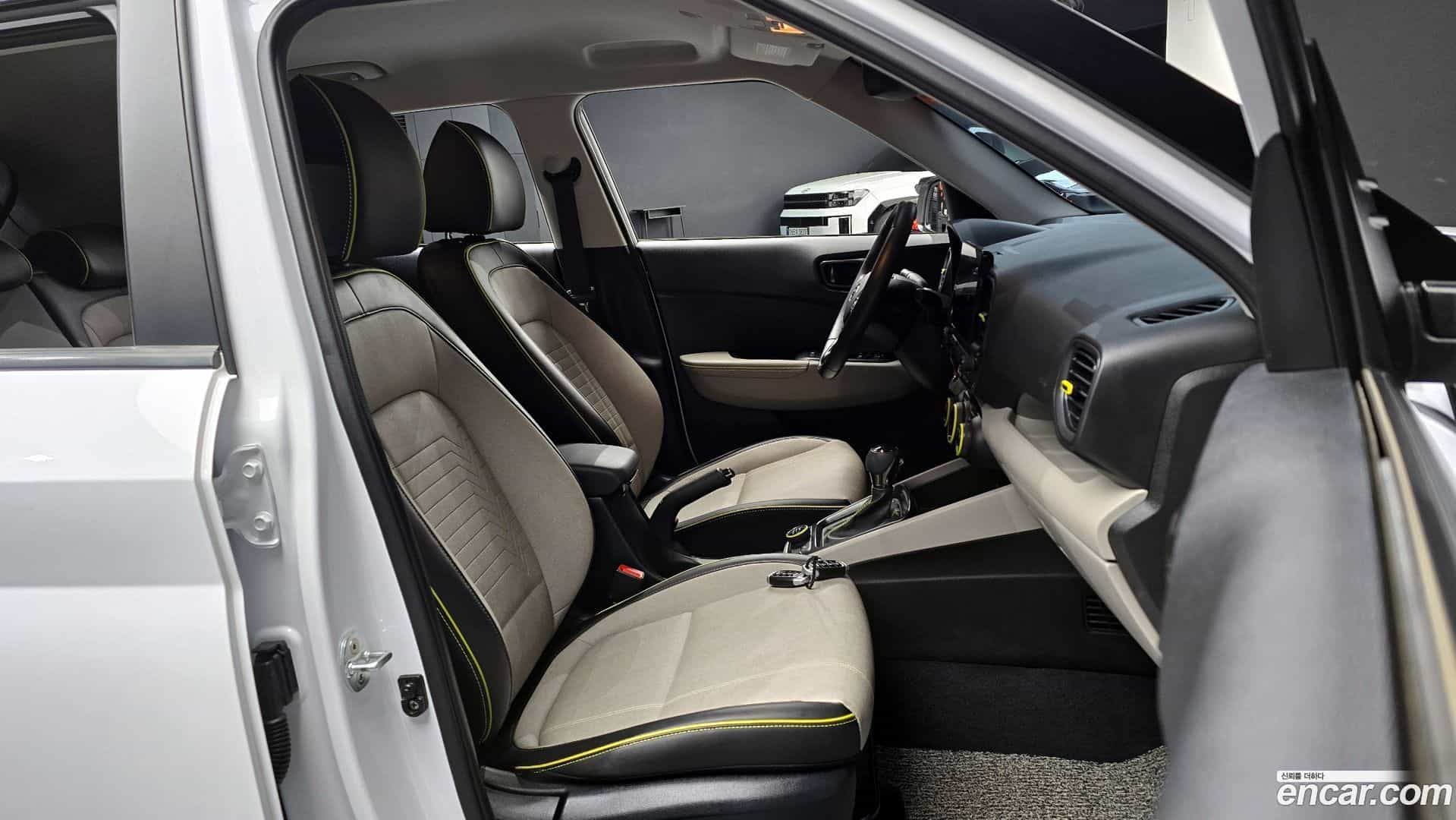 Venue Hyundai 2020.1-INNER-036