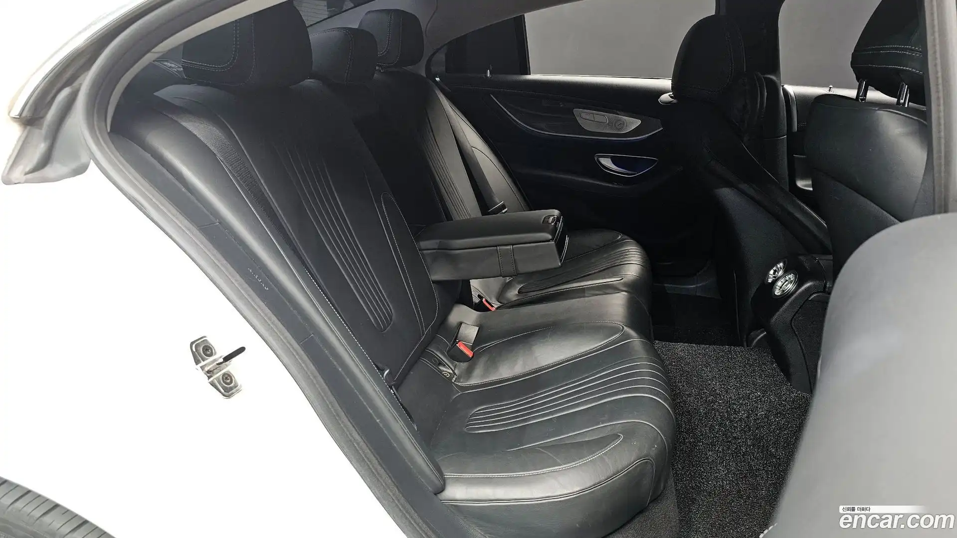 CLS-Class Mercedes-Benz 2019.11-OPTION-015