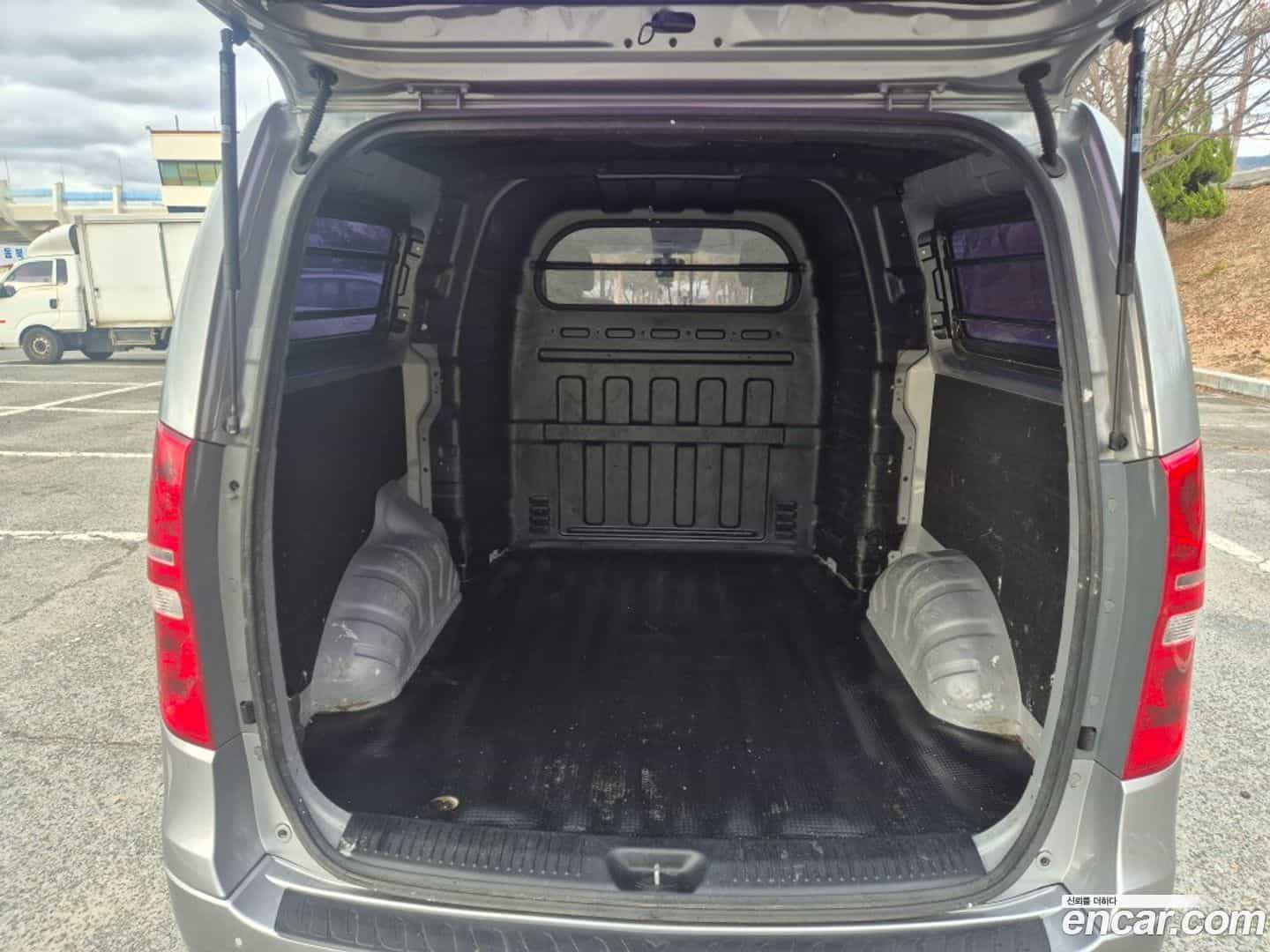 Starex Hyundai 2017.10-INNER-007
