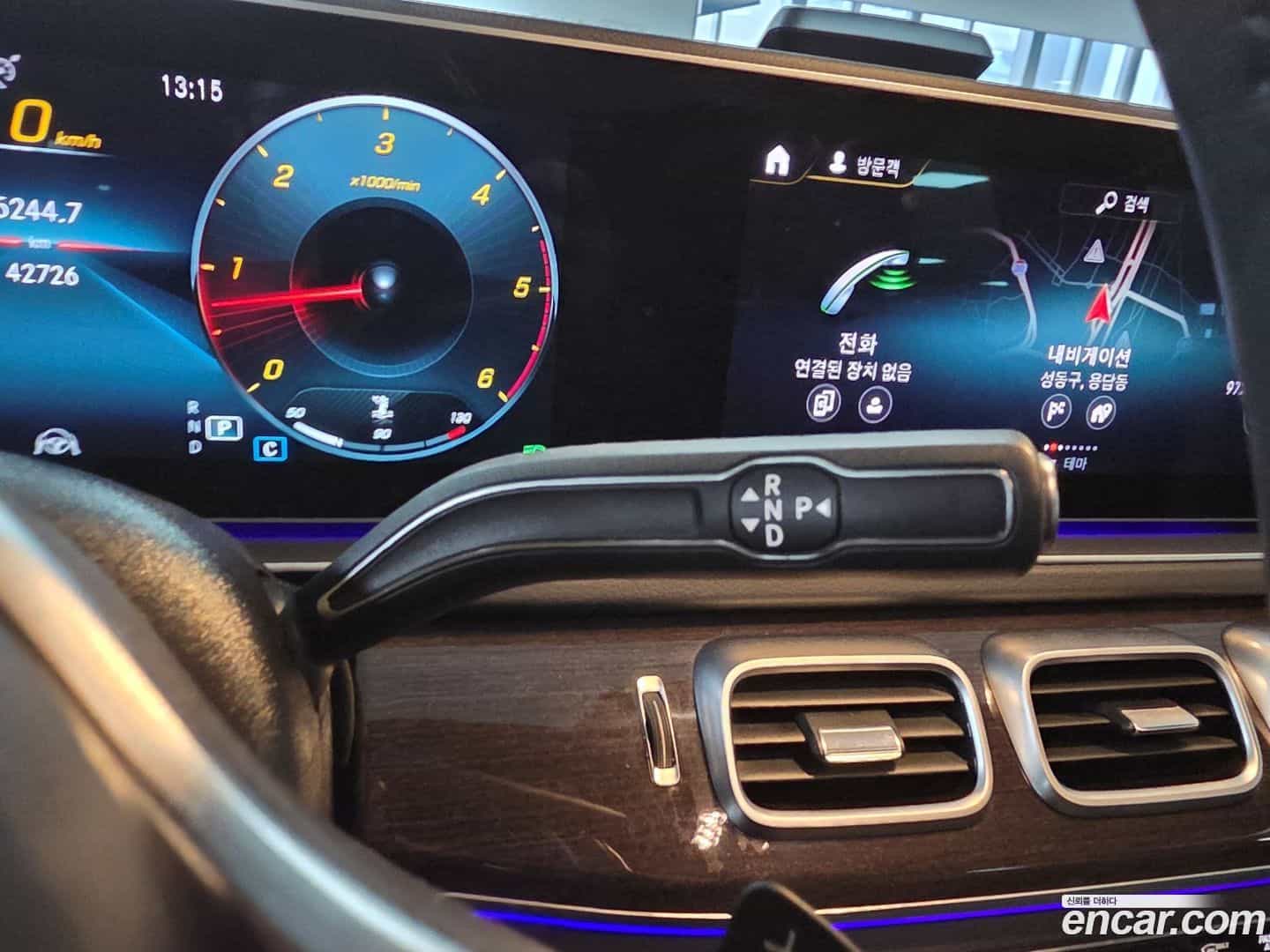 GLE-Class Mercedes-Benz 2021.4-INNER-009