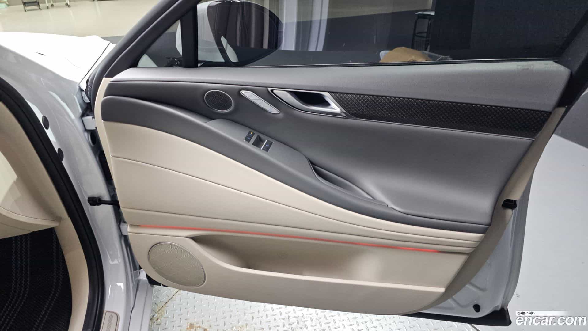 G80 Genesis 2025.6-INNER-035