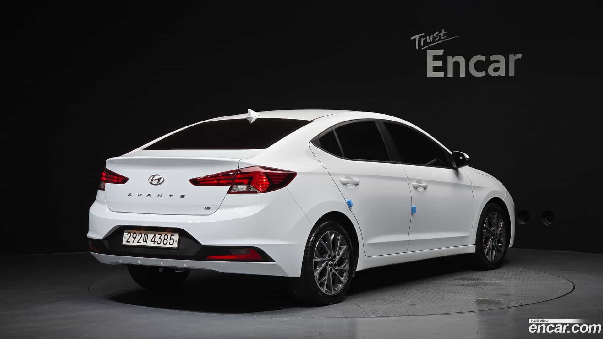AVANTE Hyundai 2019.8-OUTER-002
