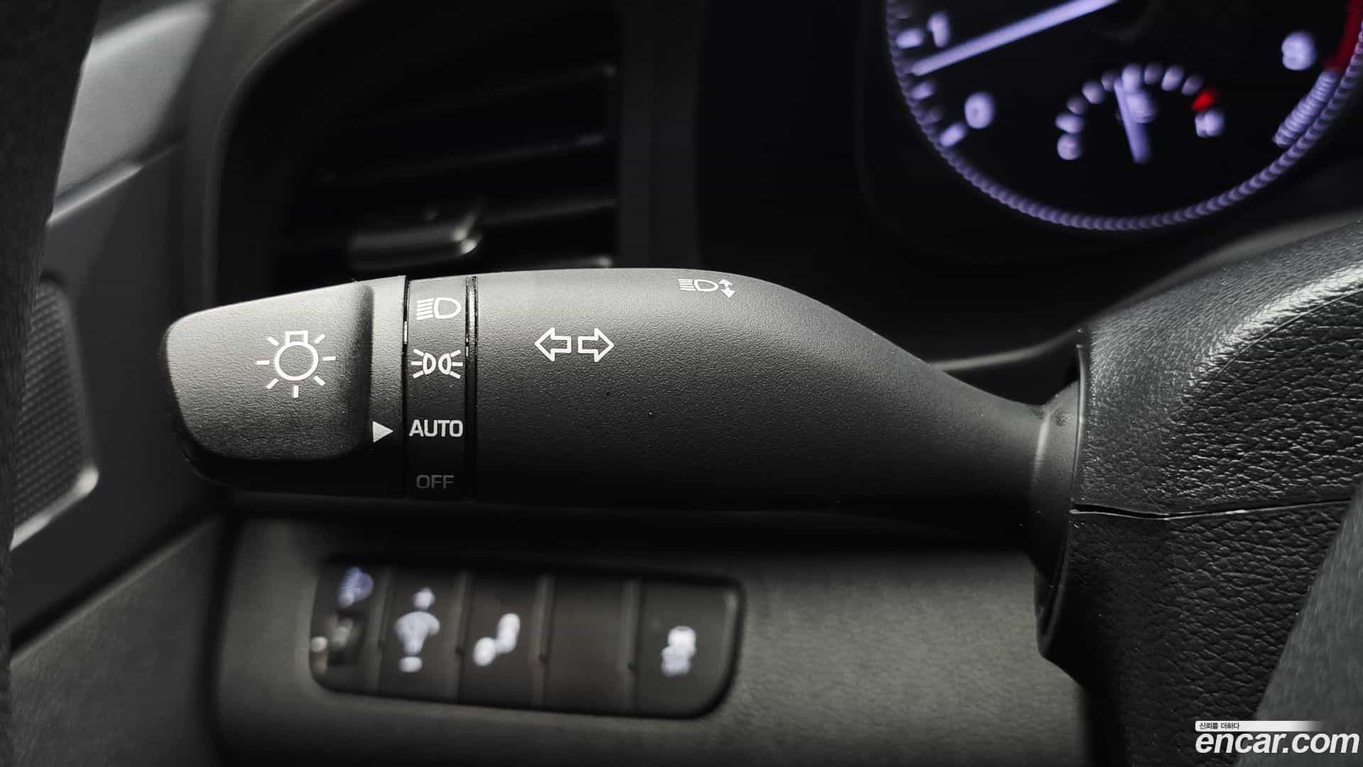AVANTE Hyundai 2019.8-OPTION-019