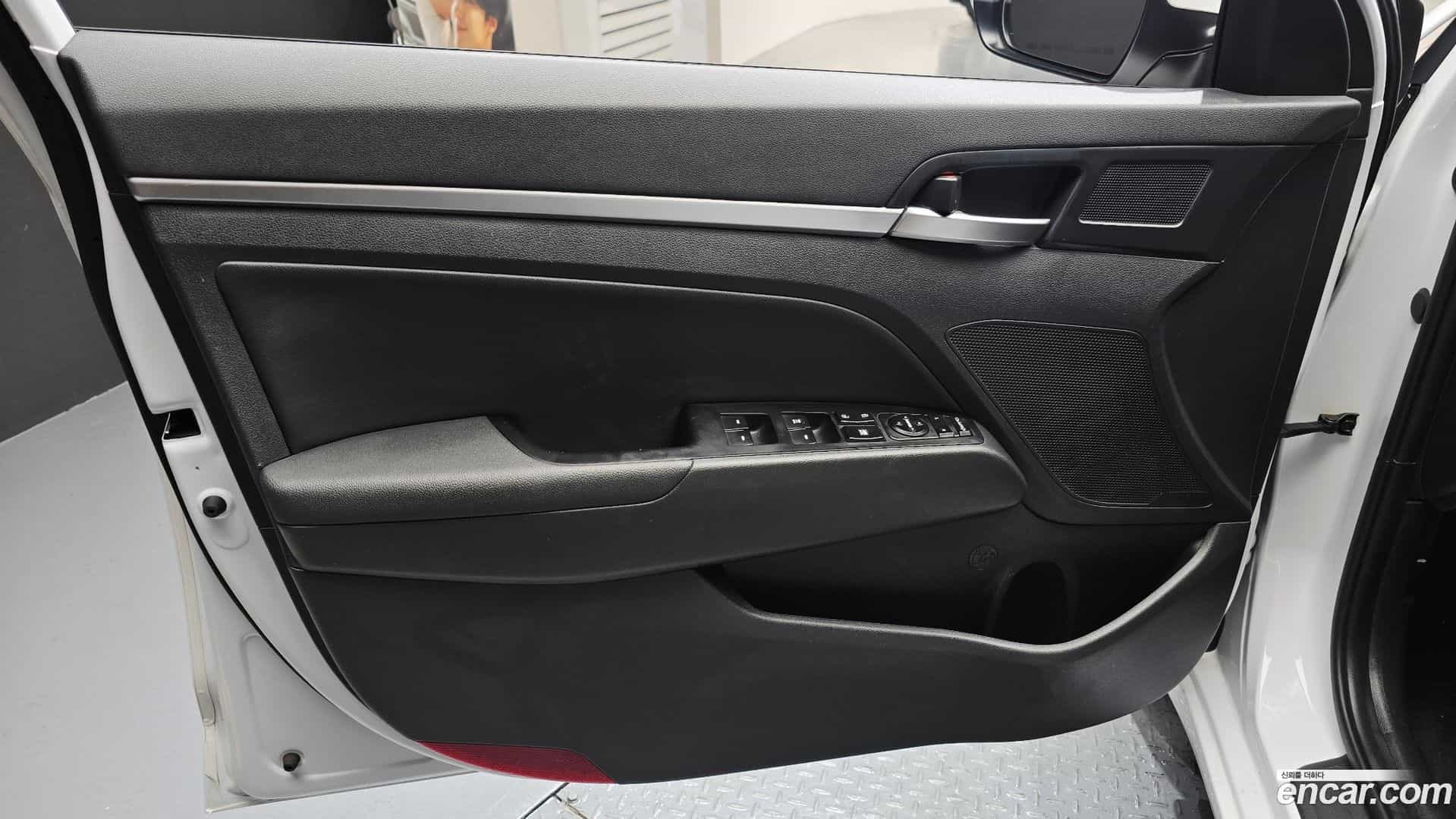 AVANTE Hyundai 2019.8-INNER-034
