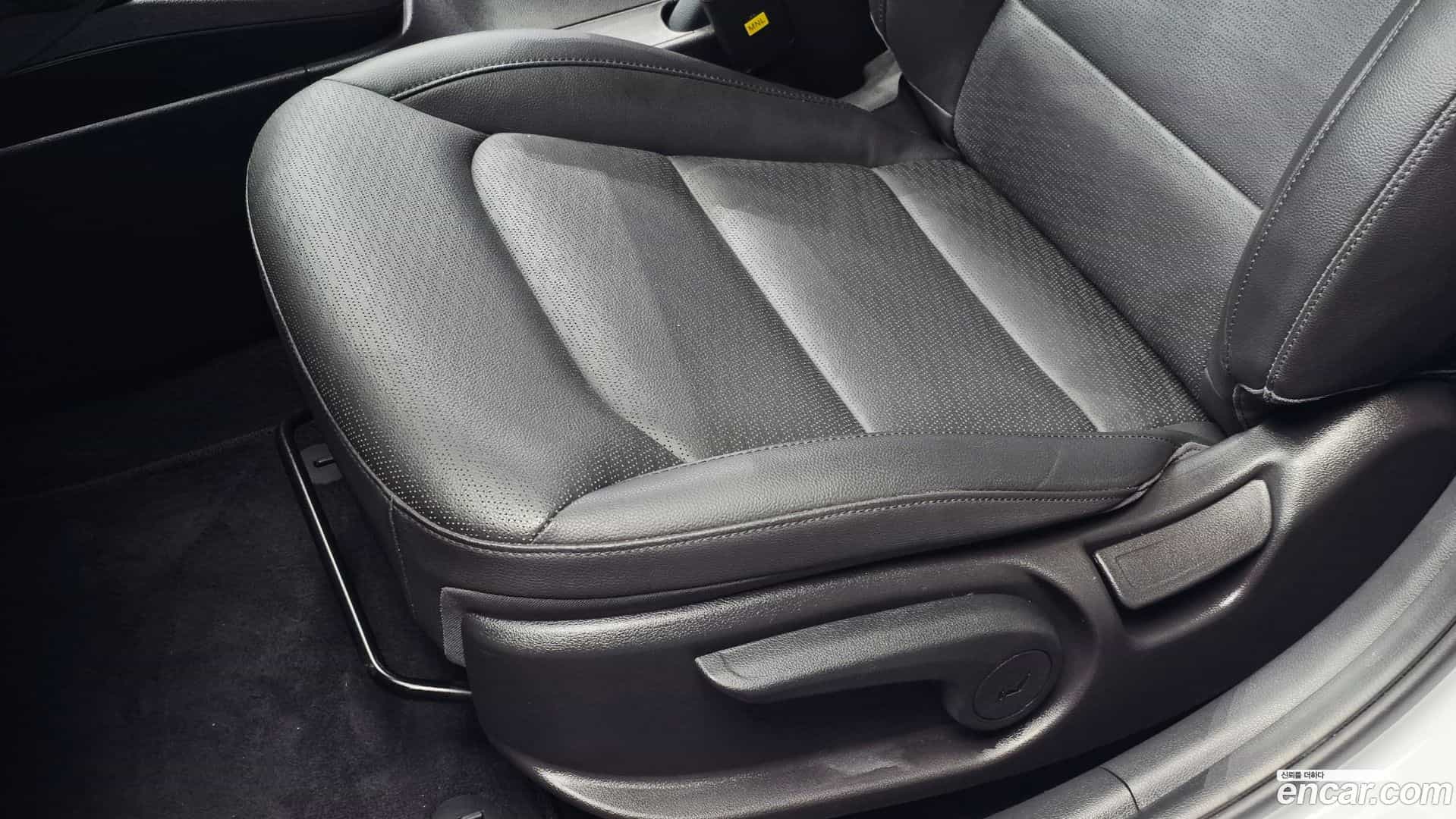 AVANTE Hyundai 2019.8-OPTION-041