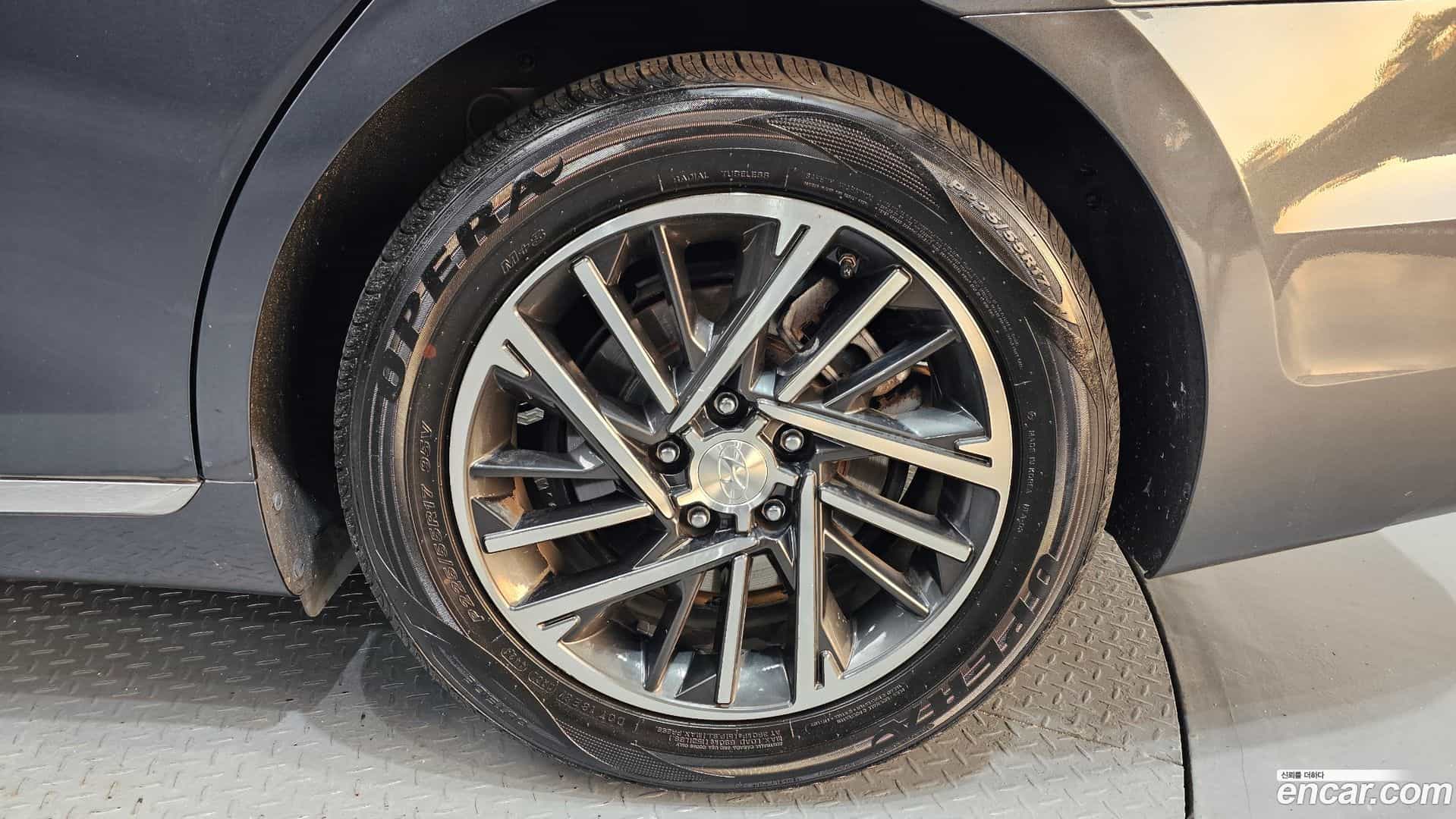 Grandeur Hyundai 2022.3-OUTER-005