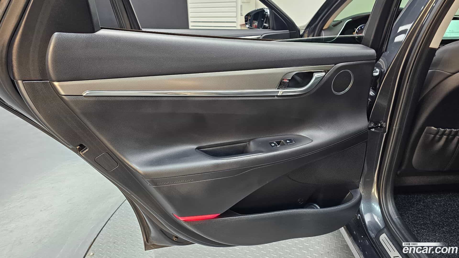 Grandeur Hyundai 2022.3-INNER-035