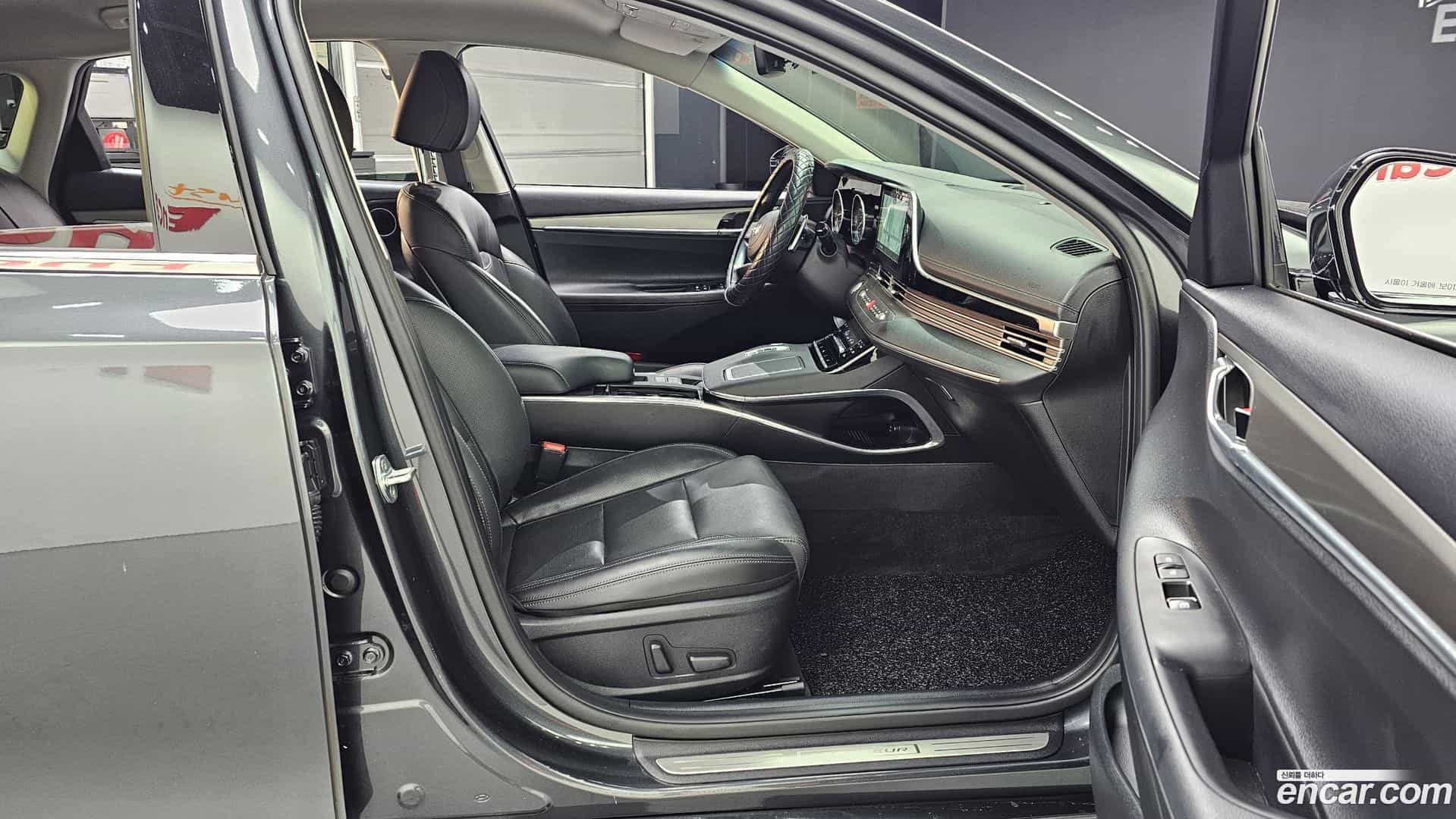 Grandeur Hyundai 2022.3-INNER-036