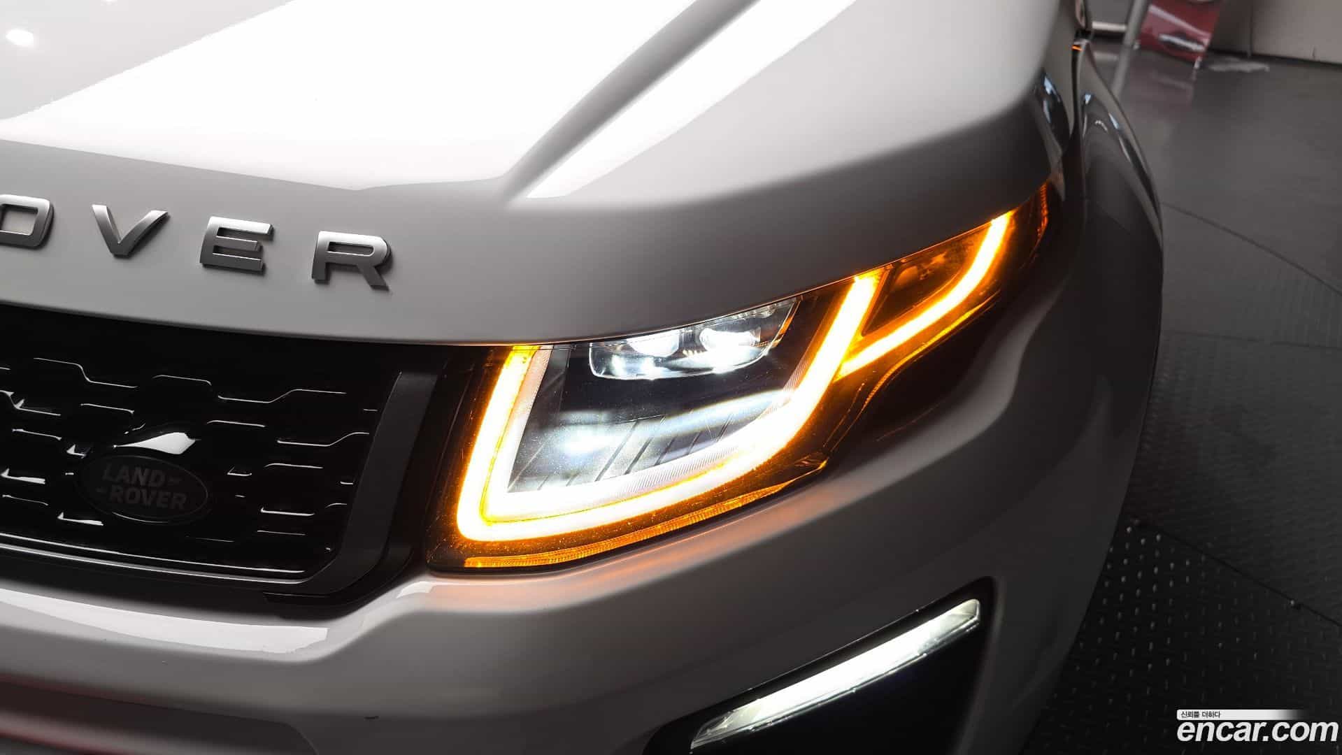 Range Rover Evoque Land Rover 2018.4-OUTER-032