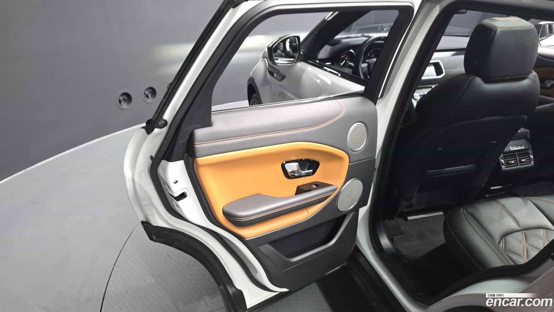 Range Rover Evoque Land Rover 2018.4-INNER-035
