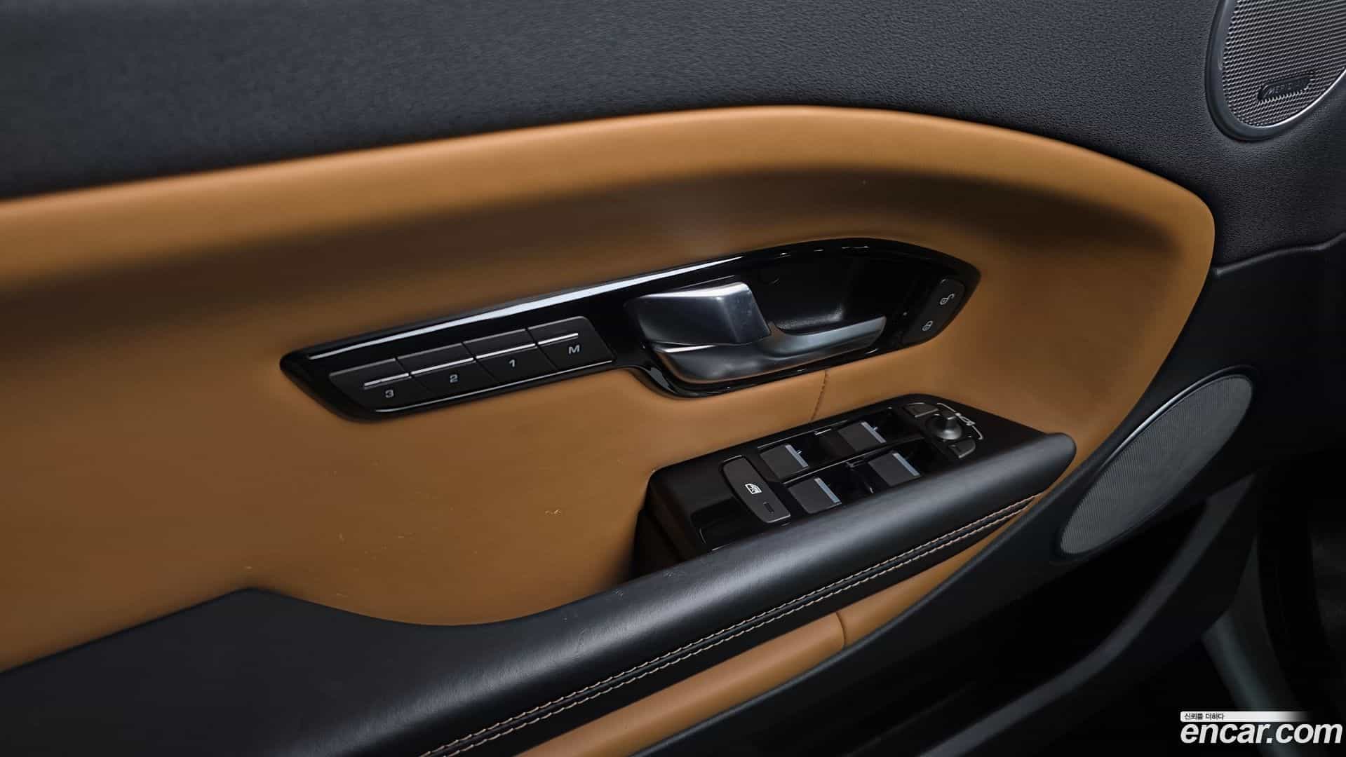 Range Rover Evoque Land Rover 2018.4-OPTION-049