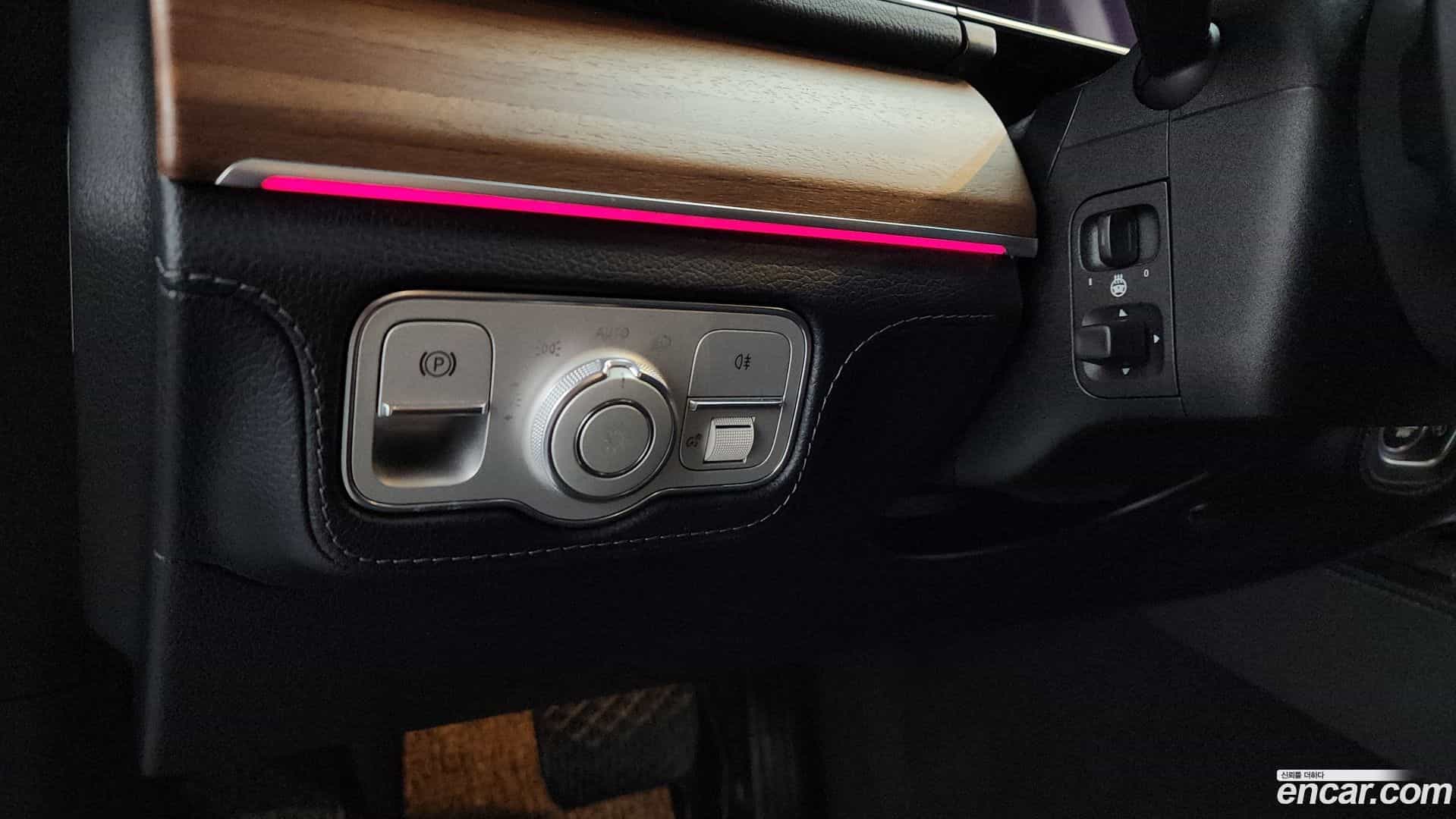 GLE-Class Mercedes-Benz 2020.5-OPTION-042