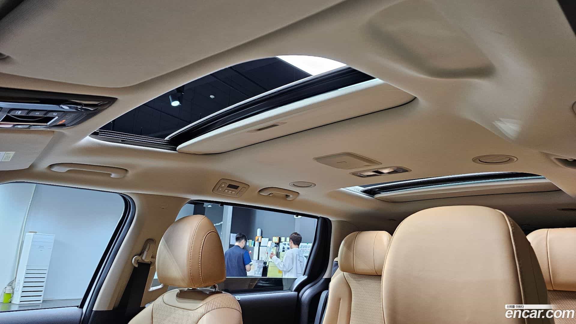 Canival Kia 2023.2-OPTION-021