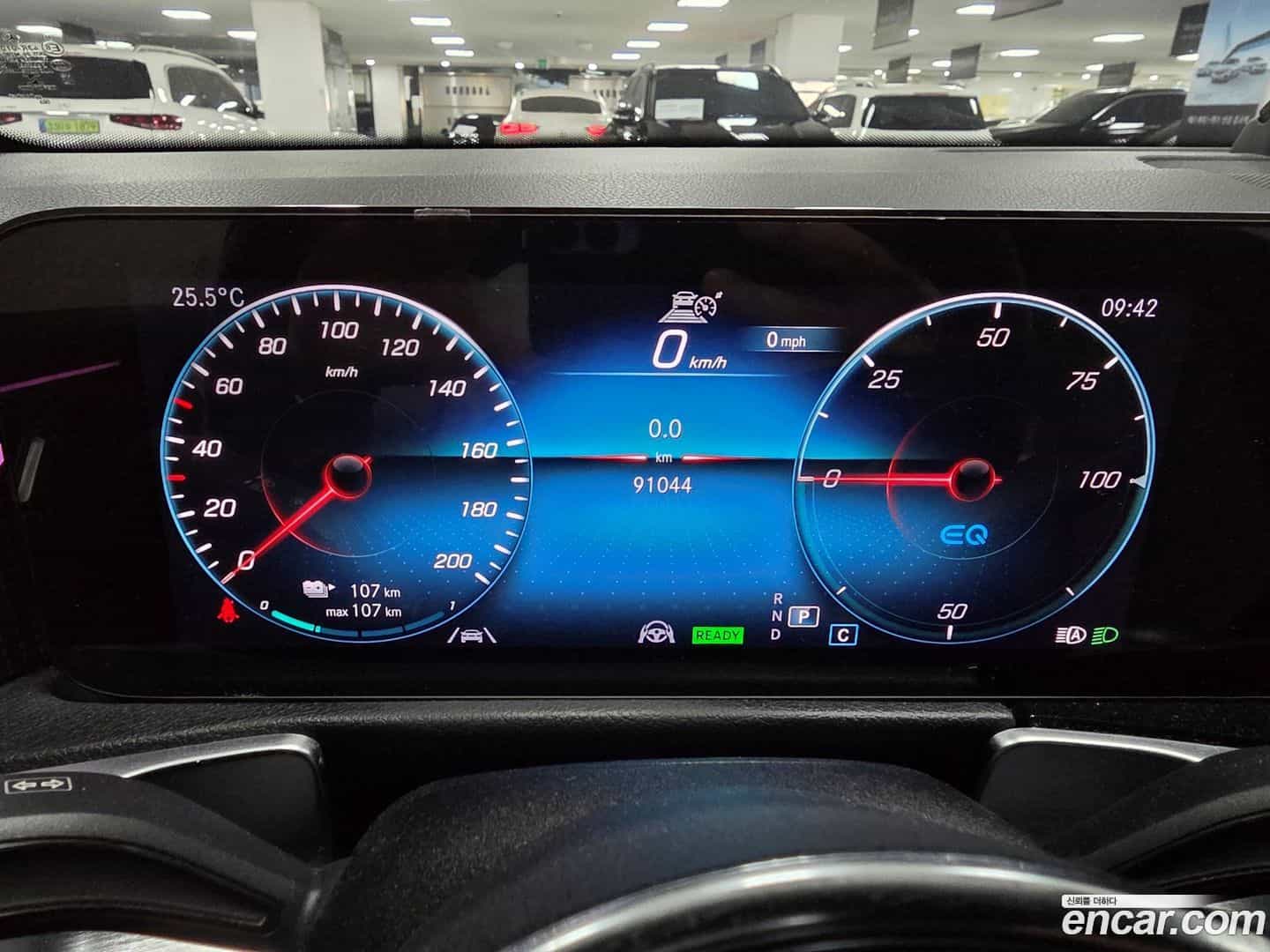 EQB Mercedes-Benz 2023.2-INNER-008