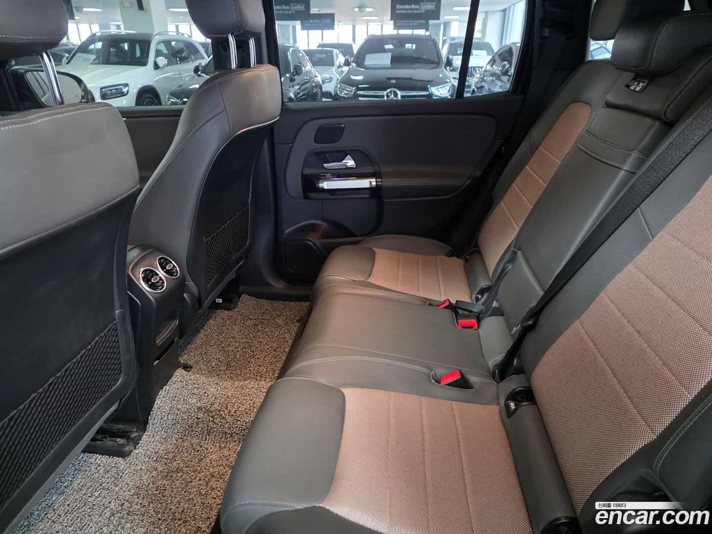 EQB Mercedes-Benz 2023.2-INNER-010