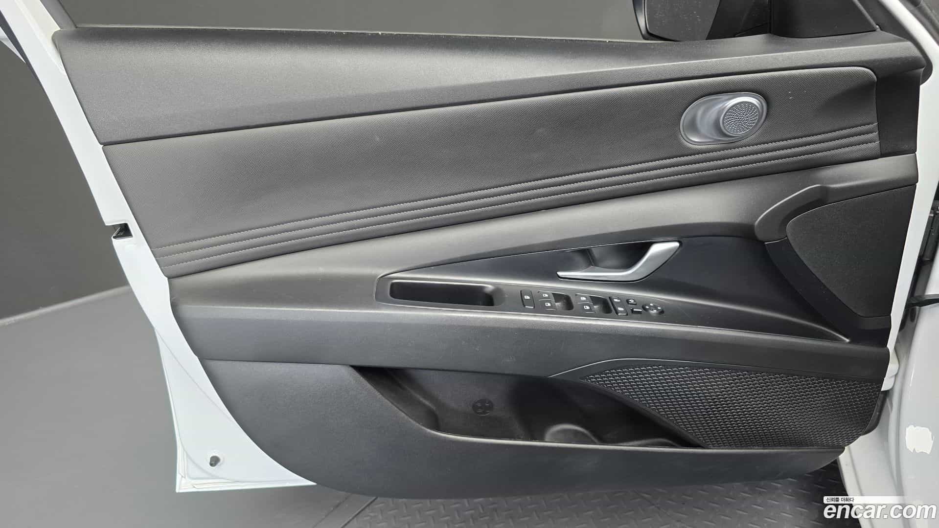 AVANTE Hyundai 2023.2-INNER-034