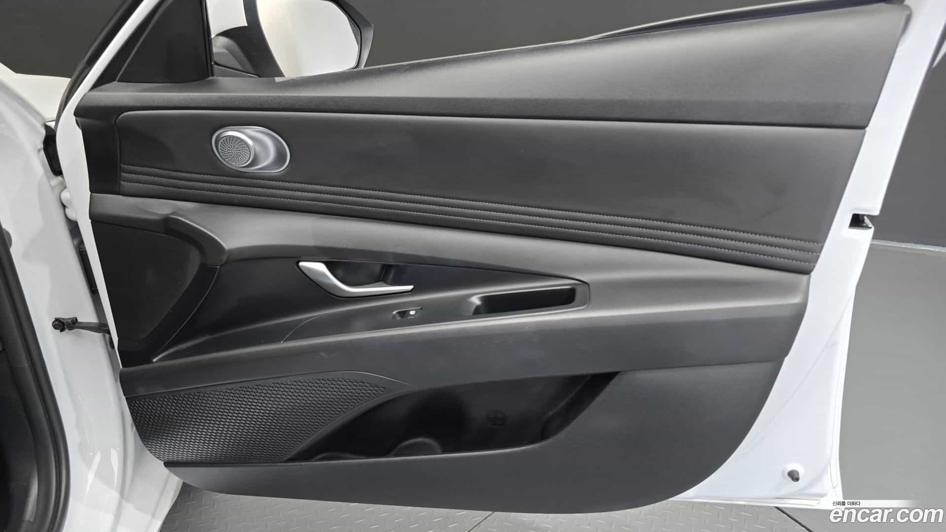 AVANTE Hyundai 2023.2-INNER-035