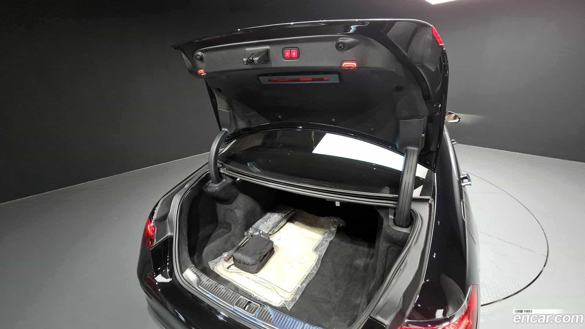 S-Class Mercedes-Benz 2022.7-OPTION-024