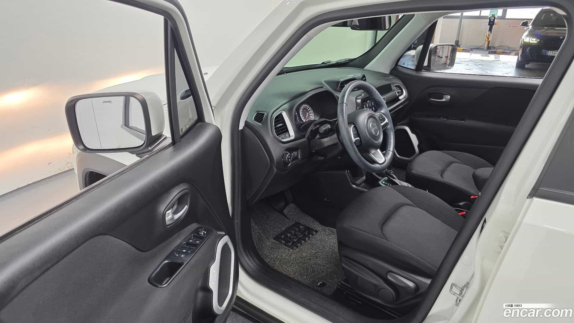 Renegade Jeep 2019.10-INNER-010