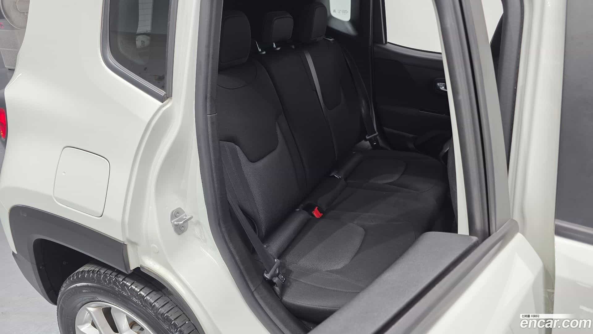 Renegade Jeep 2019.10-OPTION-015
