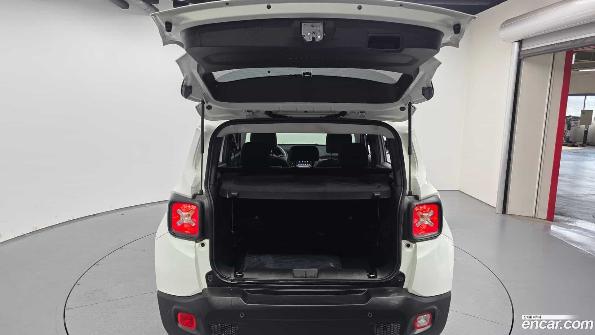 Renegade Jeep 2019.10-OPTION-024