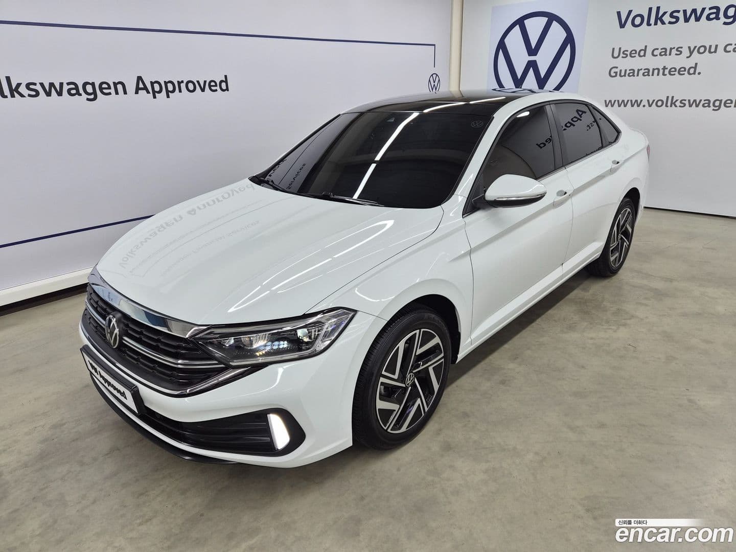 Main__Slider__Photo:Jetta Volkswagen 2024.10-0