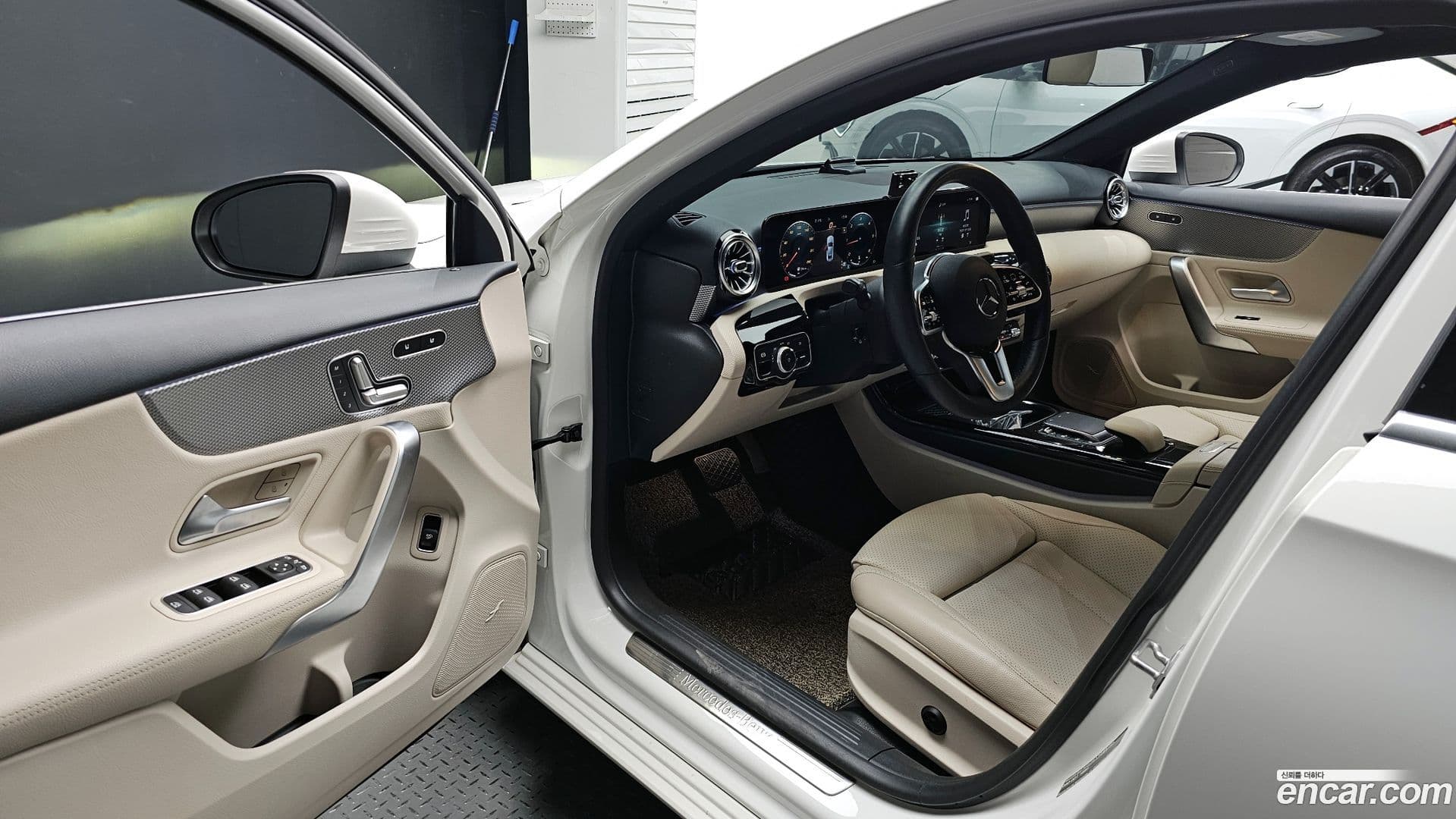 Main__Slider__Photo:A-Class Mercedes-Benz 2020.11-9