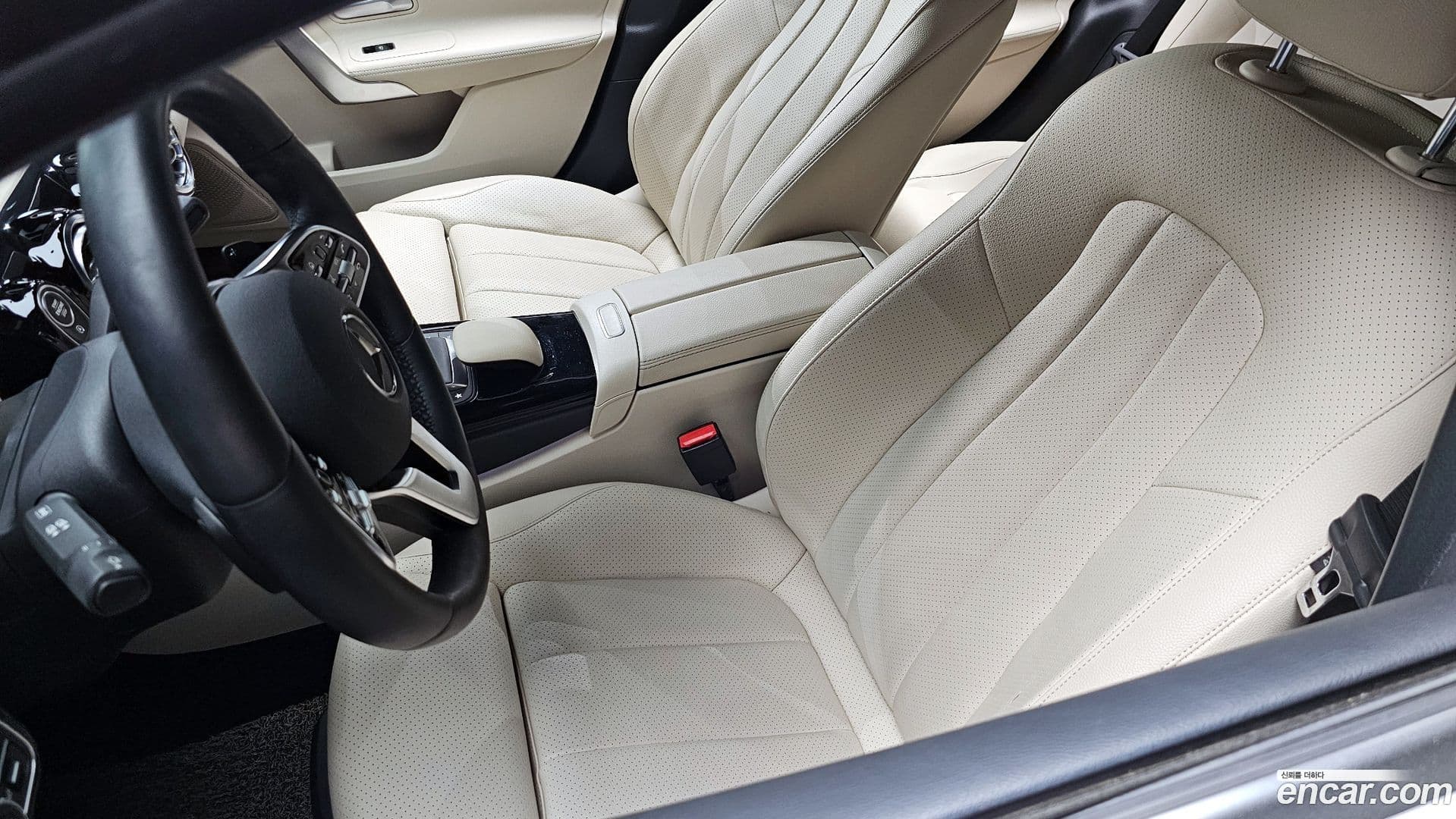 Main__Slider__Photo:A-Class Mercedes-Benz 2020.11-29