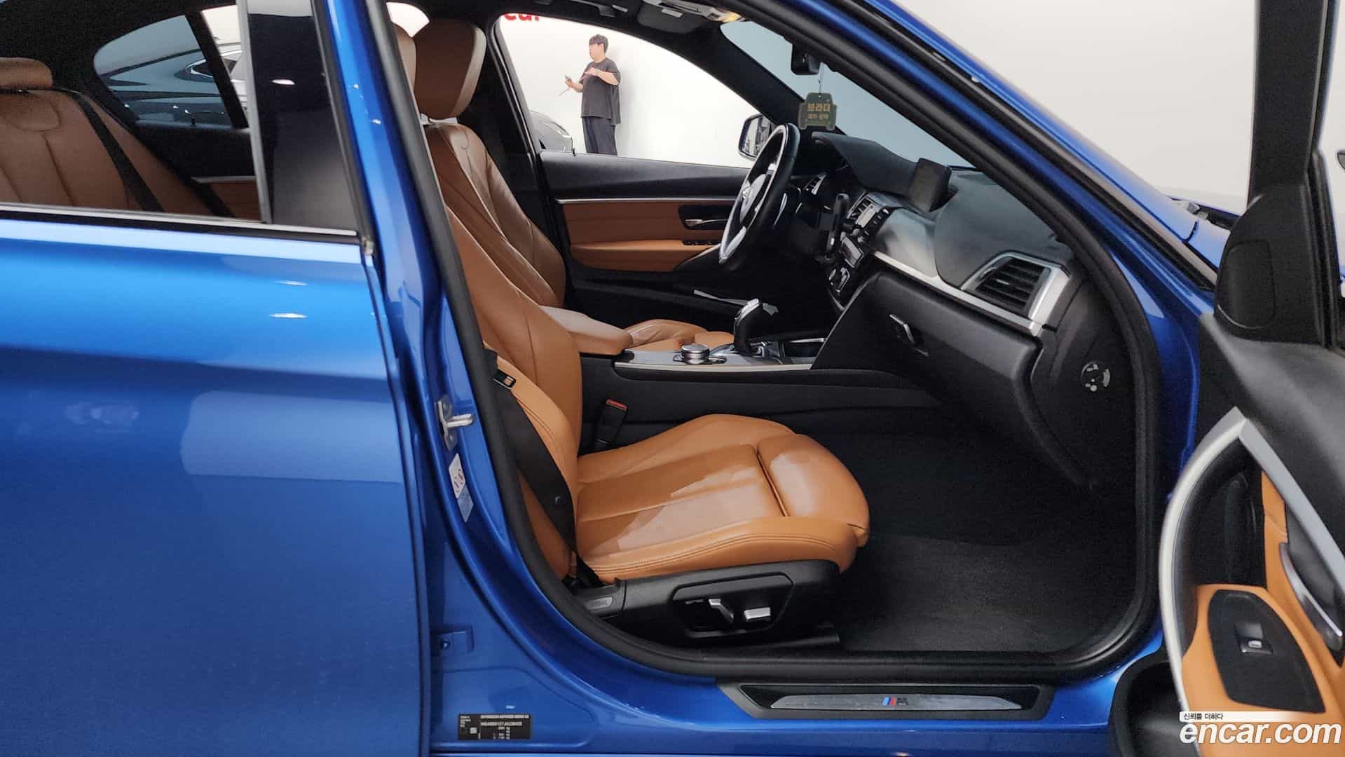 3-Series BMW 2018.1-INNER-036