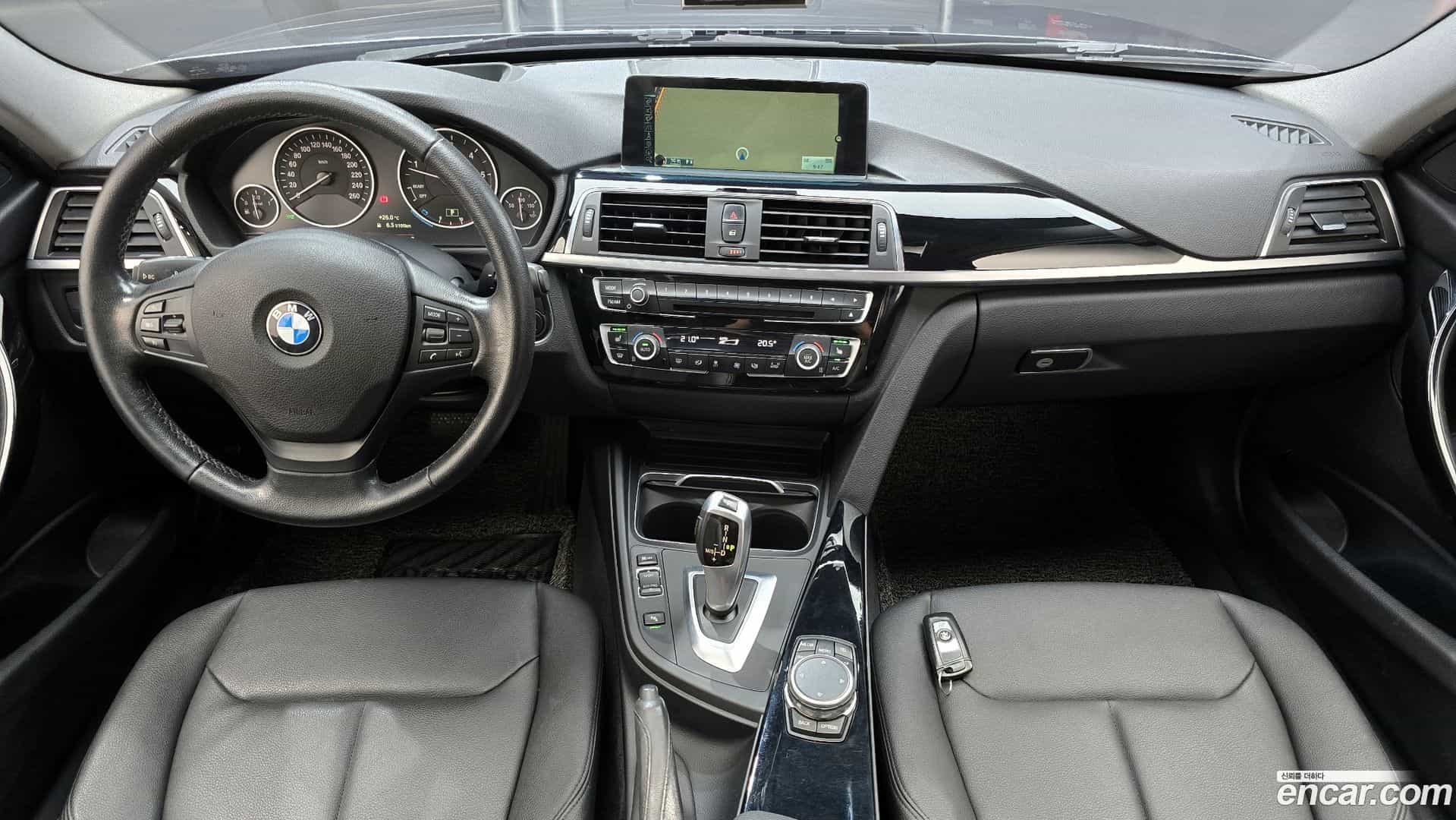 3-Series BMW 2016.0-INNER-007