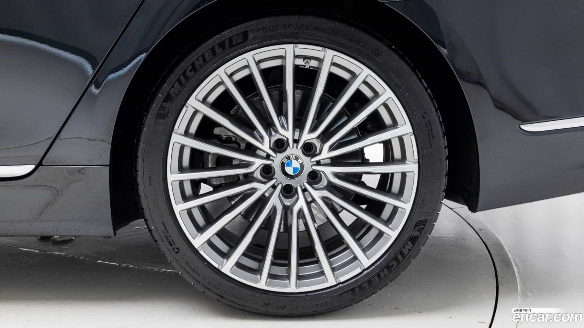 7-Series BMW 2022.4-OUTER-005