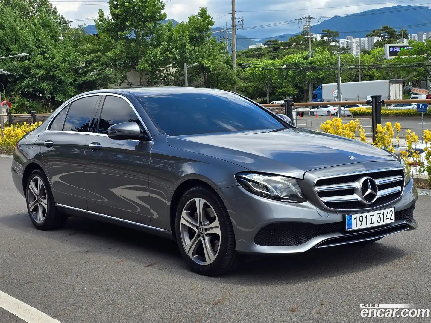 E-Class Mercedes-Benz 2019.0-OUTER-002