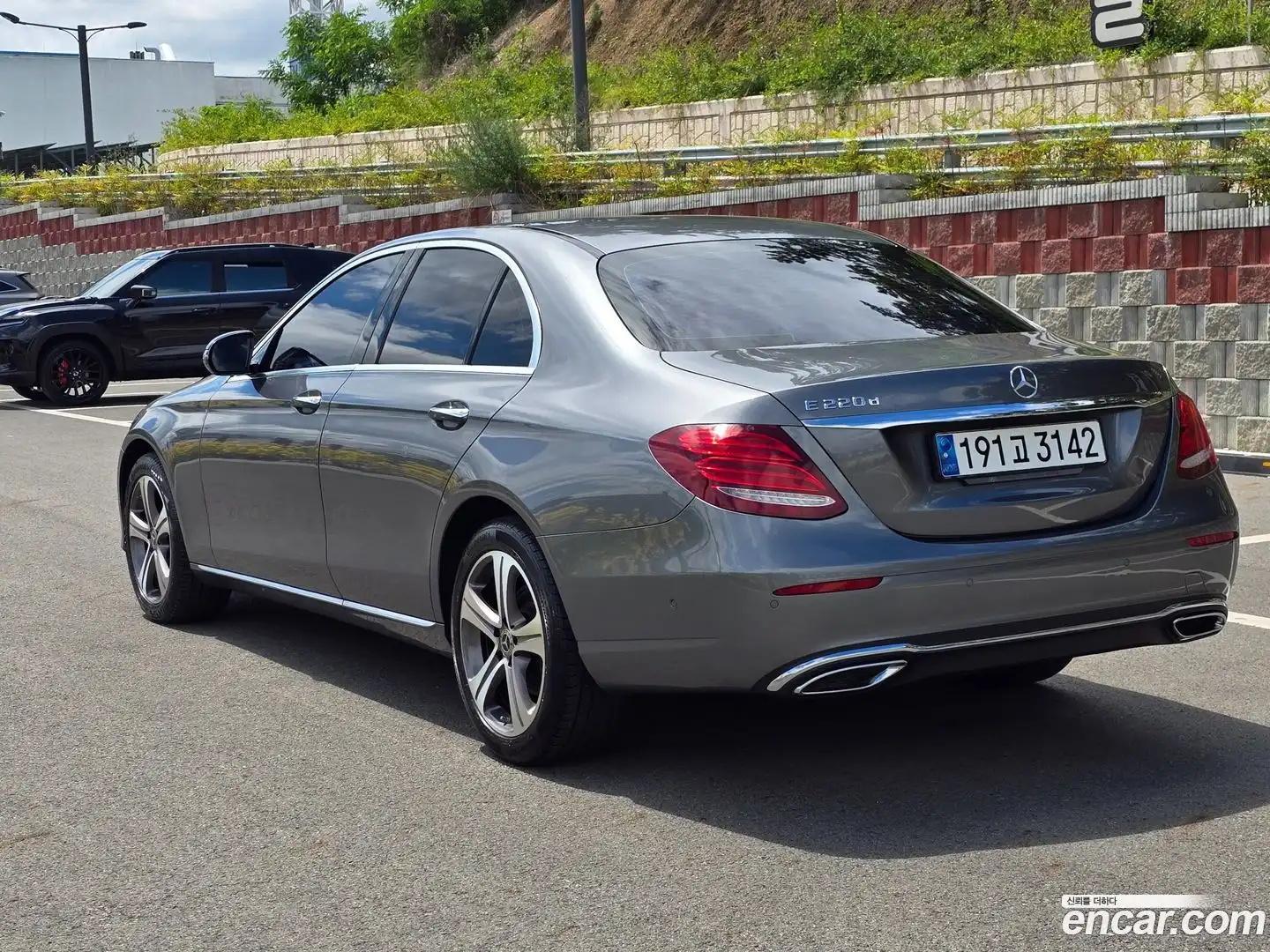 E-Class Mercedes-Benz 2019.0-OUTER-004