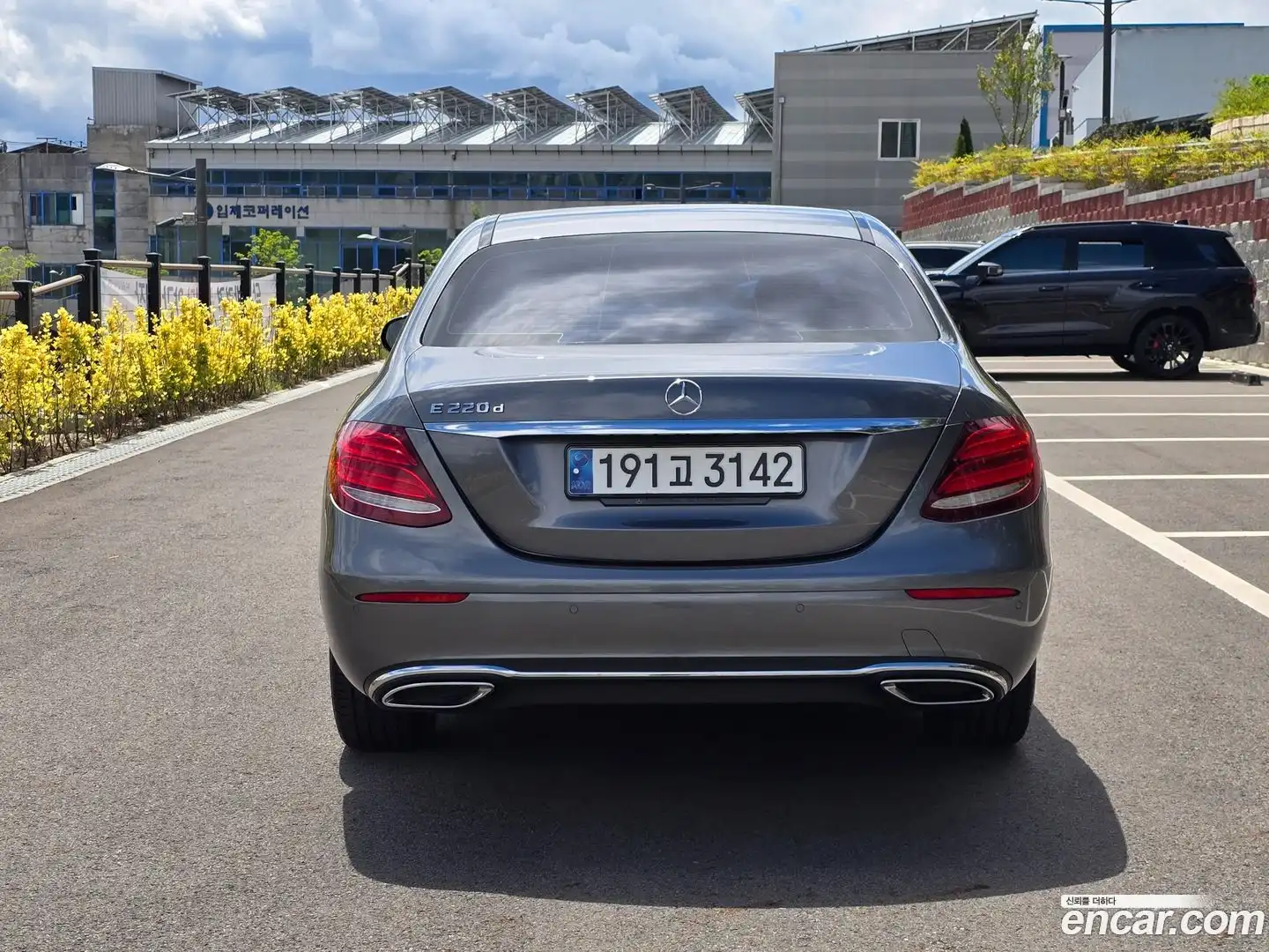 E-Class Mercedes-Benz 2019.0-OUTER-005