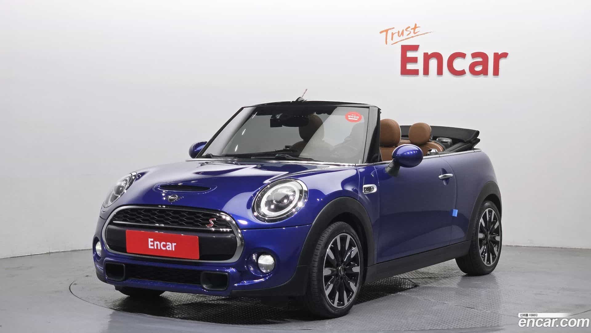 Cooper Convertible Mini 2018.6-OUTER-001