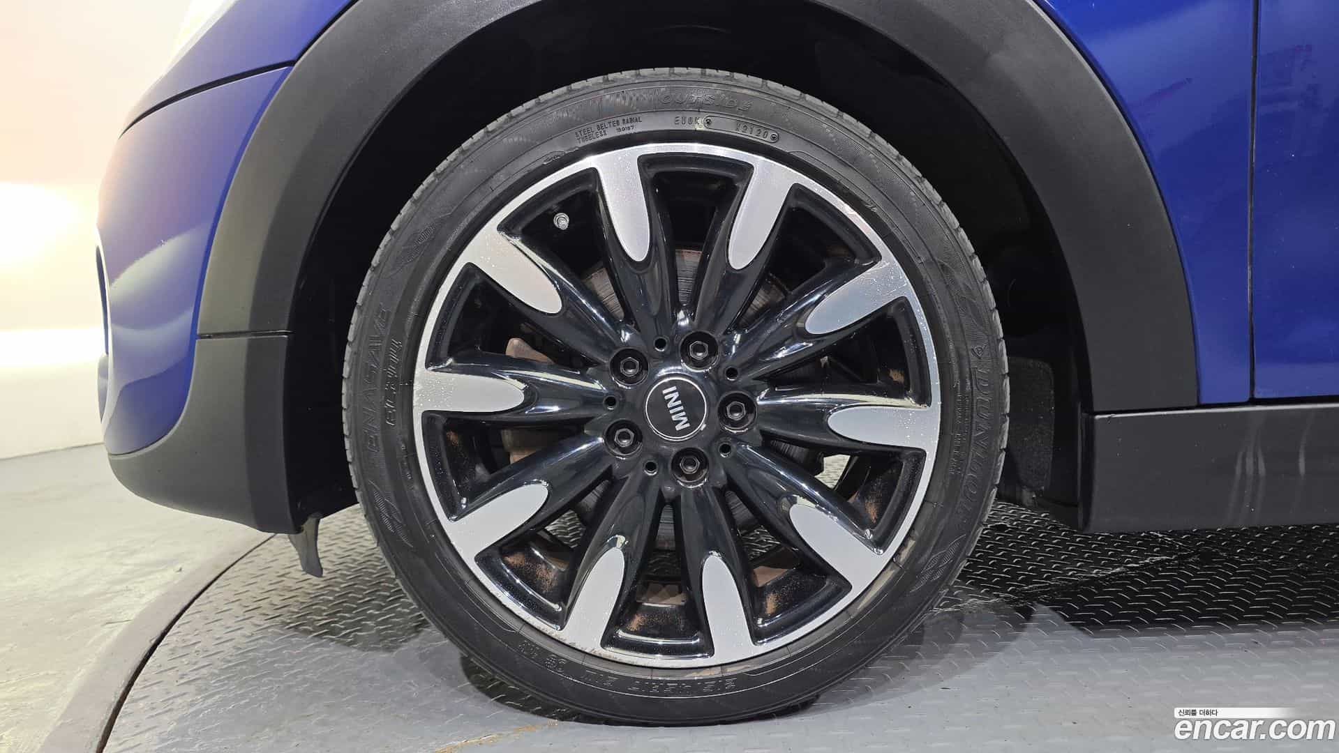 Cooper Convertible Mini 2018.6-OUTER-005