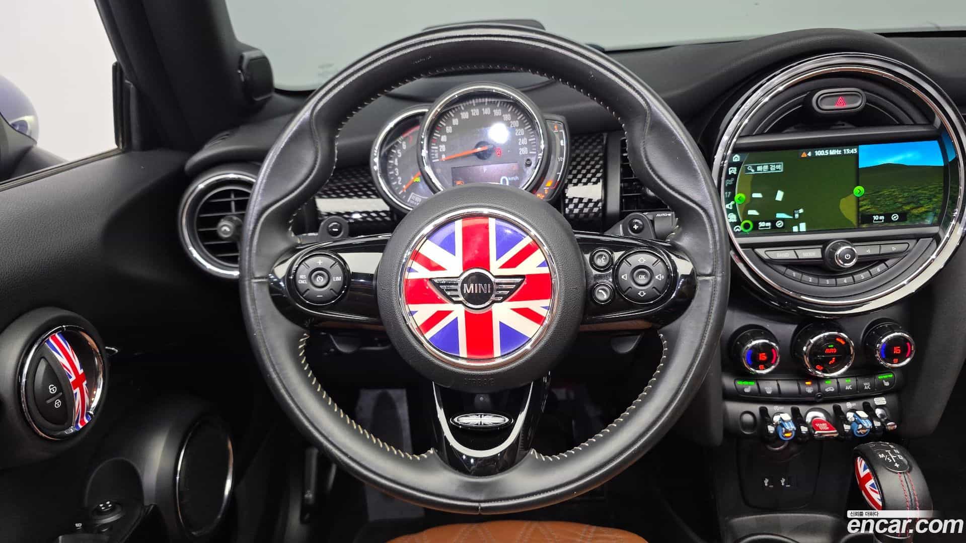 Cooper Convertible Mini 2018.6-OPTION-017