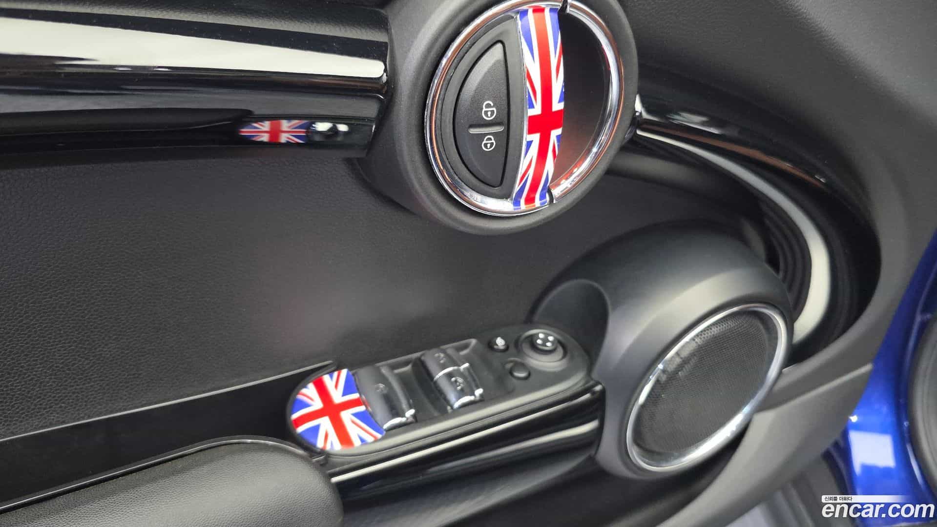 Cooper Convertible Mini 2018.6-OPTION-041