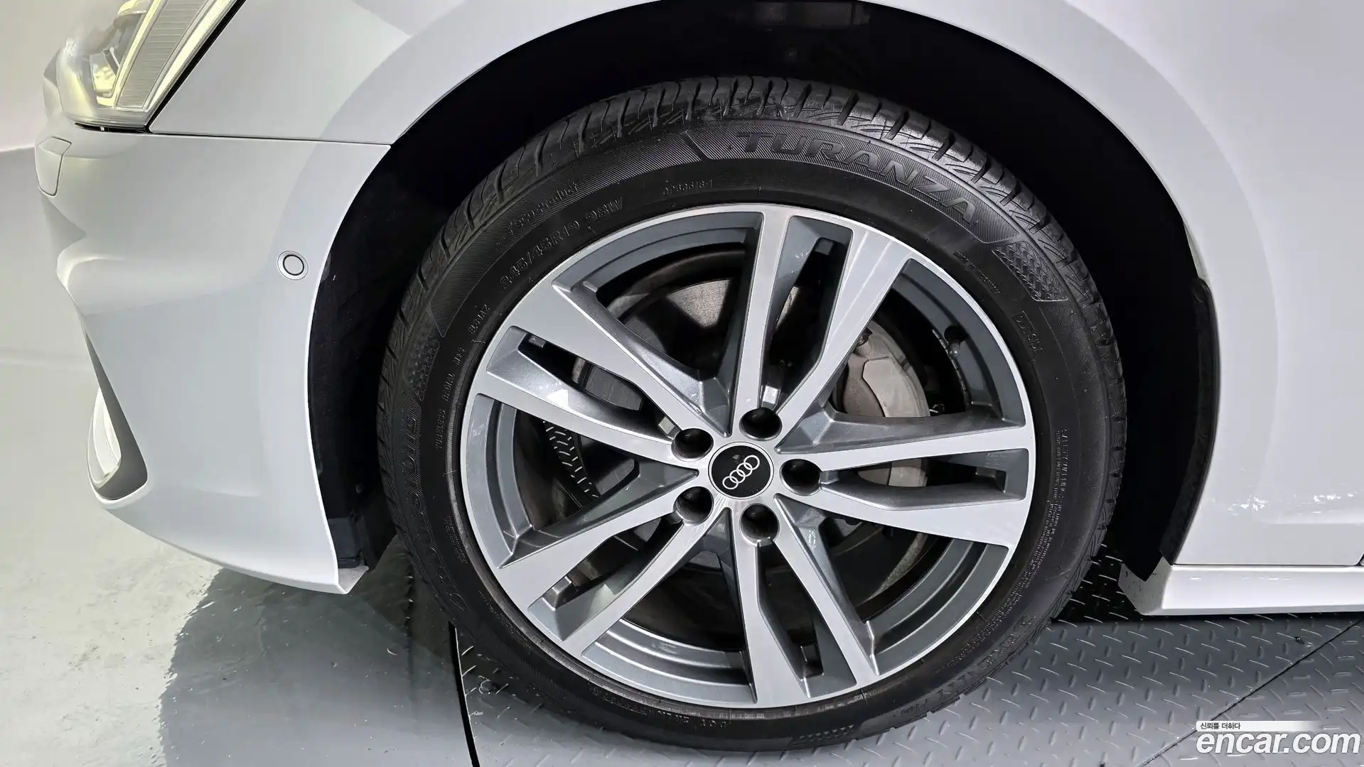 A6 Audi 2021.9-OUTER-005